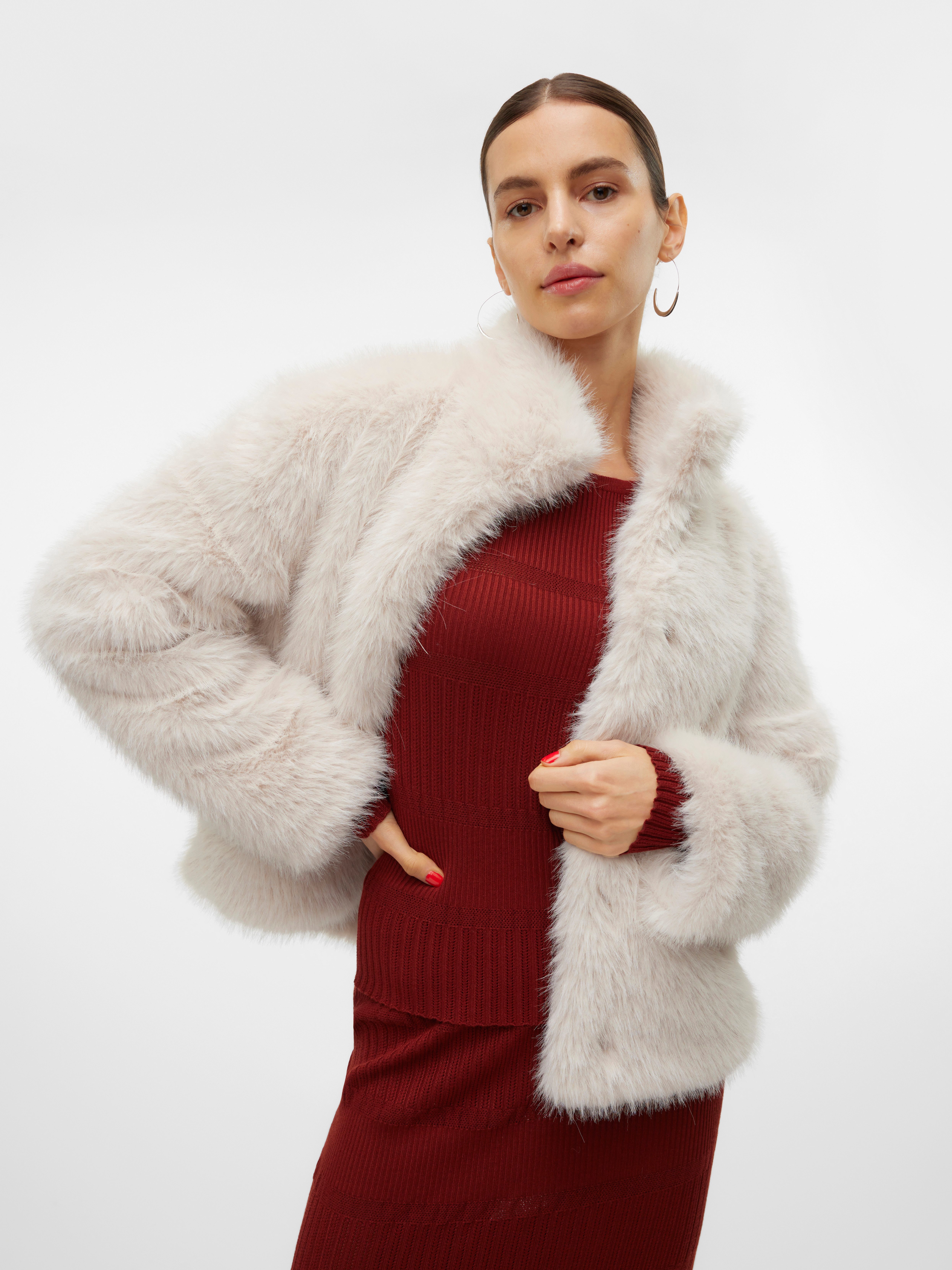 Vero Moda Fellimitatjacke VMMONROE SHORT JACKET günstig online kaufen