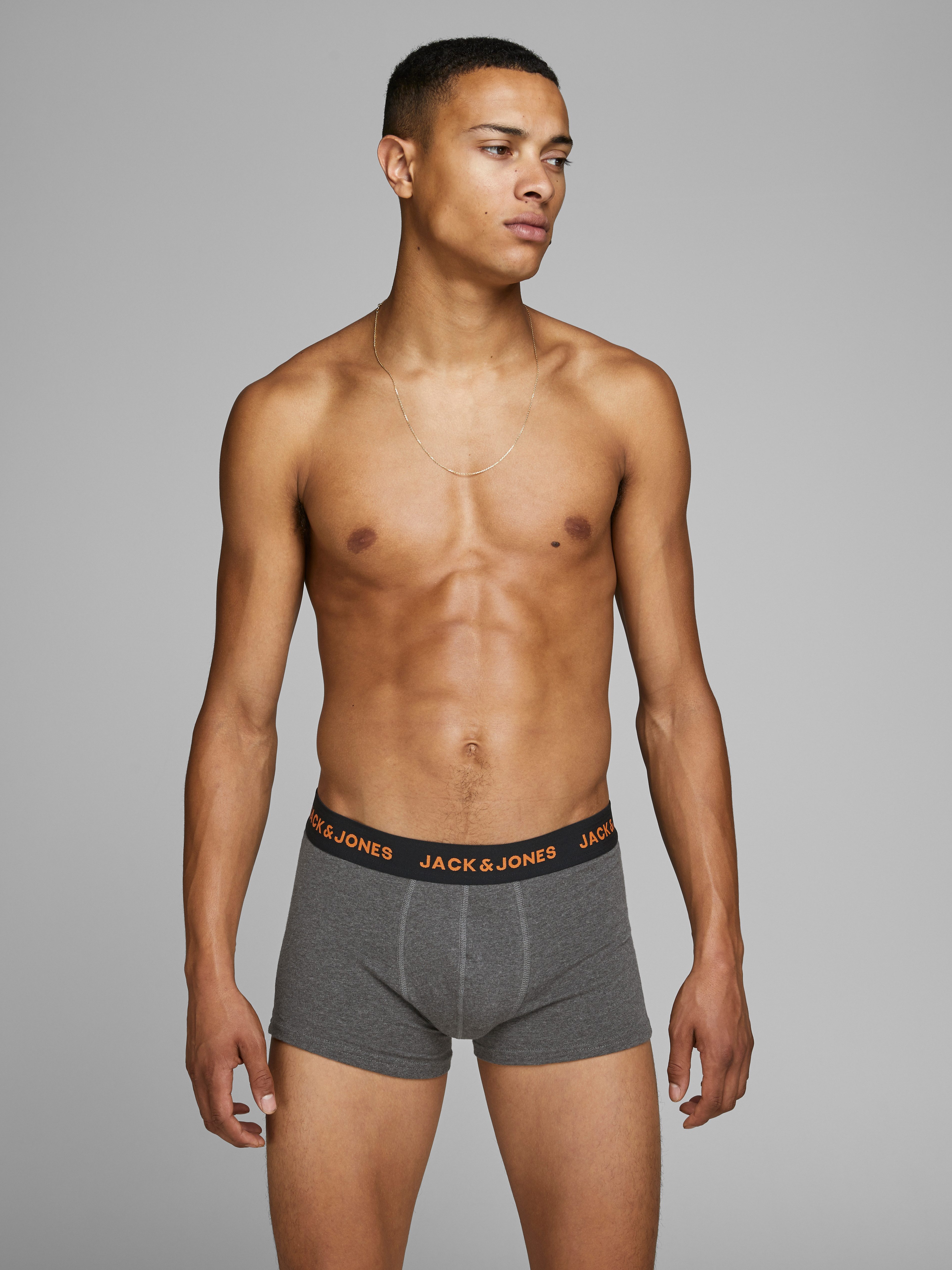 Jack & Jones Trunk JACBLACK – Formschlüssige Boxershorts mit elastischem Bund (Packung, 5-St) unifarben, casual, körpernah, Jersey