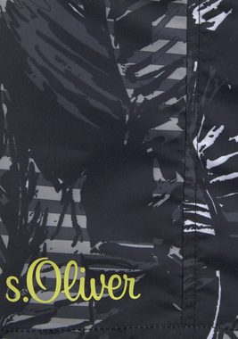 s.Oliver Badeshorts Blade mit trendigem Palmenprint