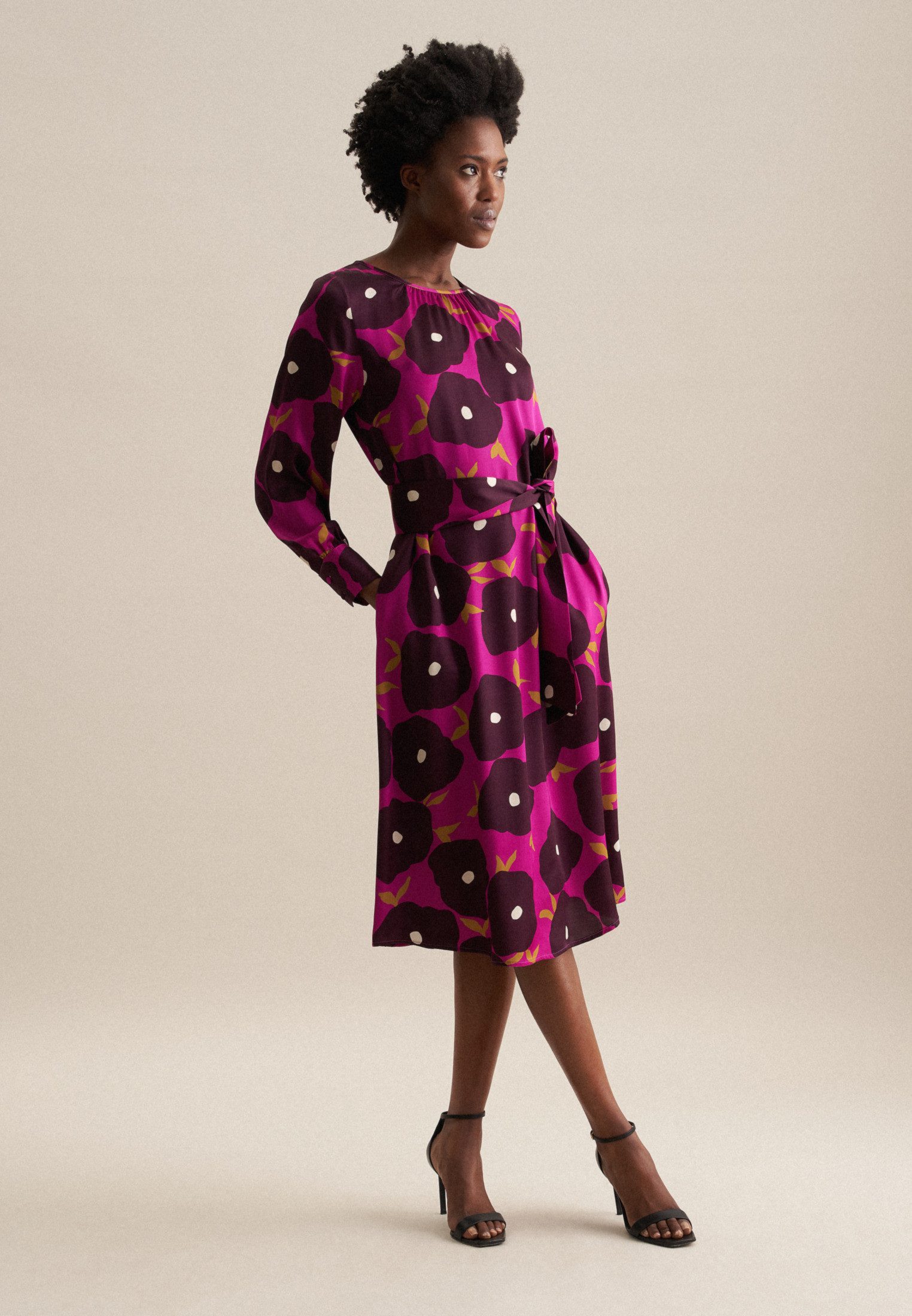 Sommerkleid Schwarze Rose