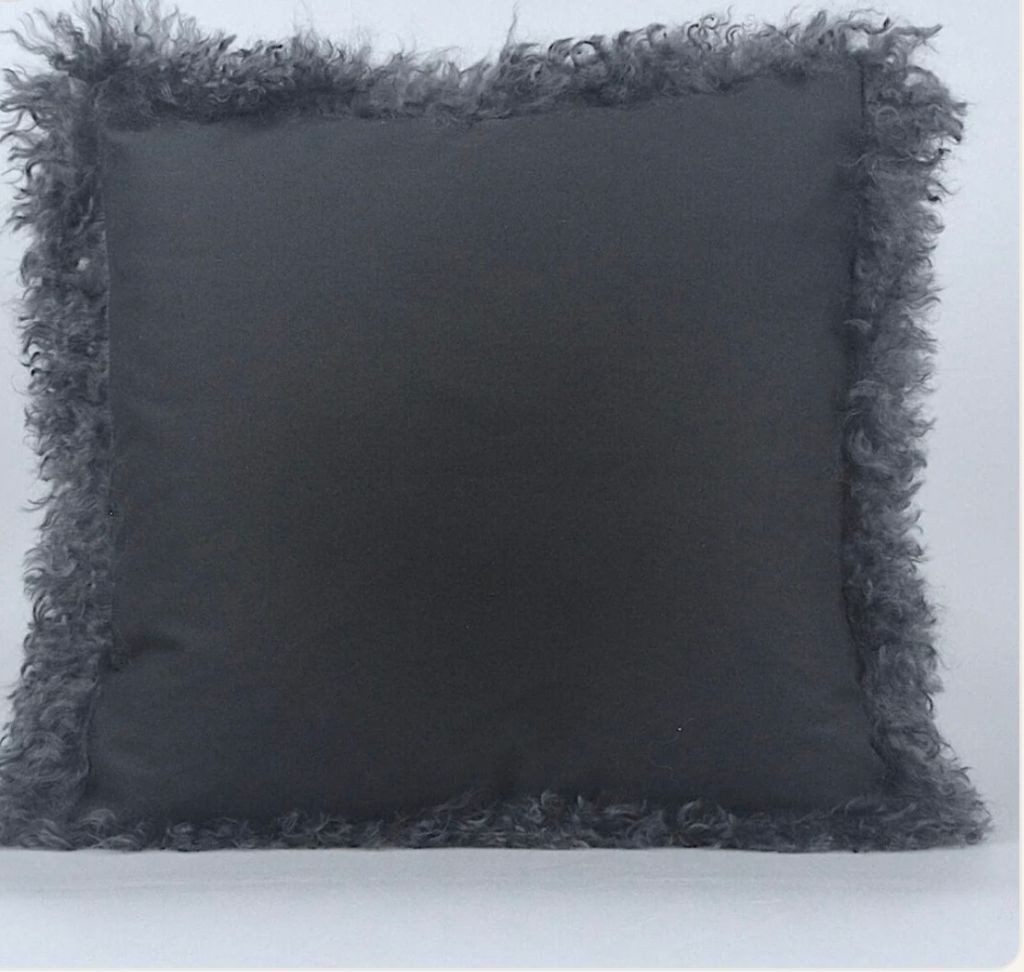 LIRA Deko Kissenhülle Lammfell Kissenhülle Merinowolle 45x45cm Tibetlammbes günstig online kaufen