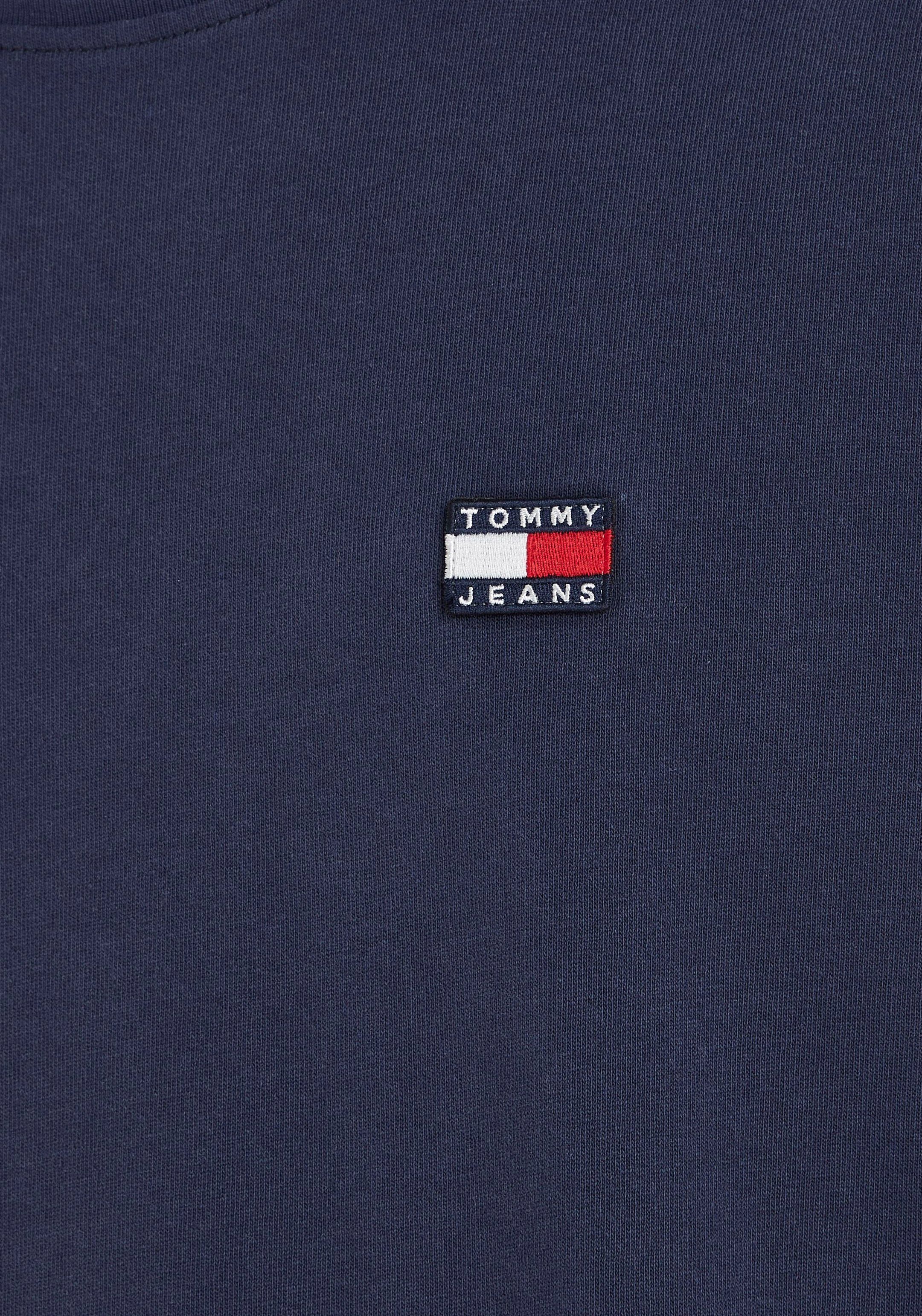 XS T-Shirt TJM TOMMY BADGE Jeans CLSC mit TEE TwilightNavy Tommy Rundhalsausschnitt