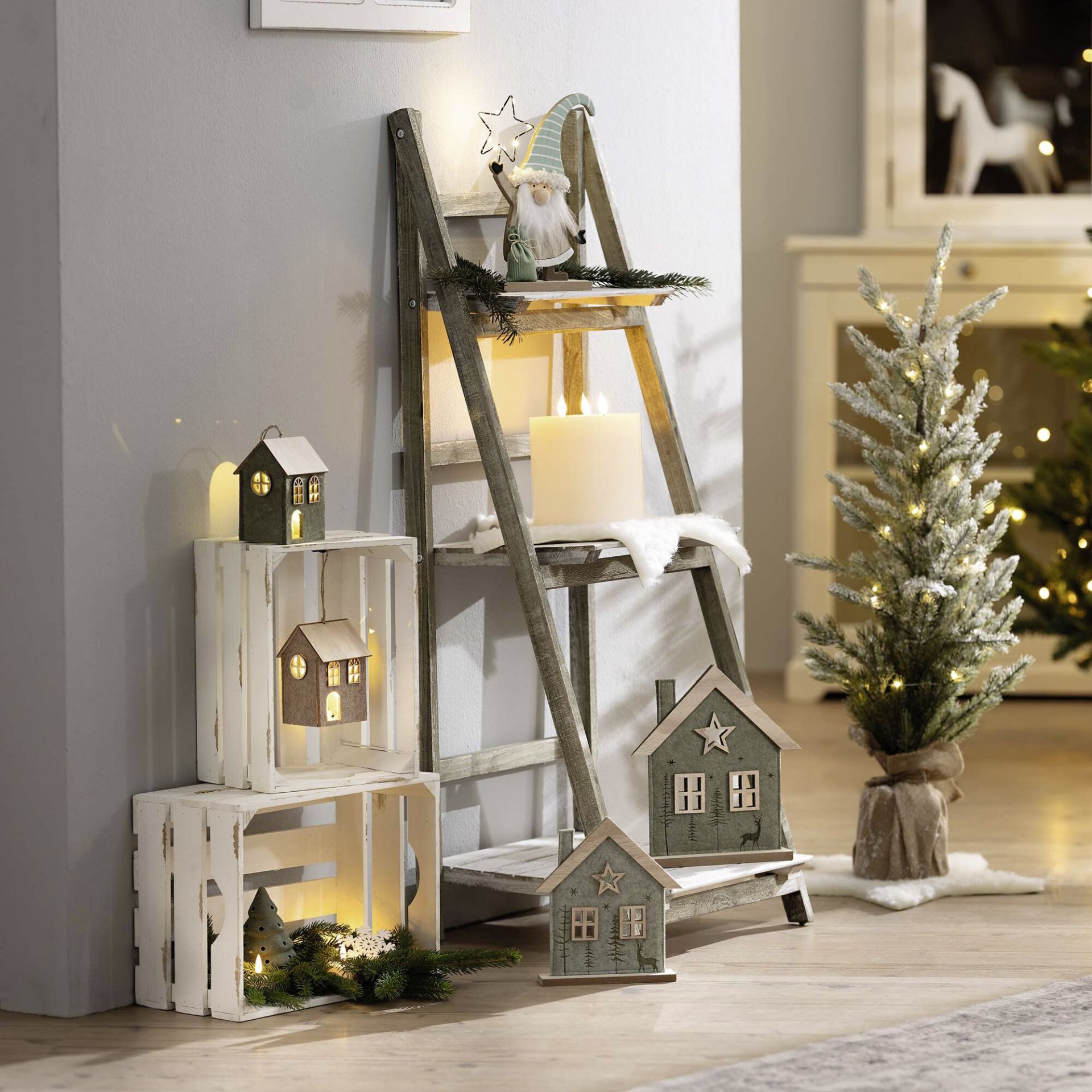 Home-trends24.de LED-Dekofigur Hänger Haus Häuser LED 2er Set Beleuchtung Deko Winter Filz Warmweiß