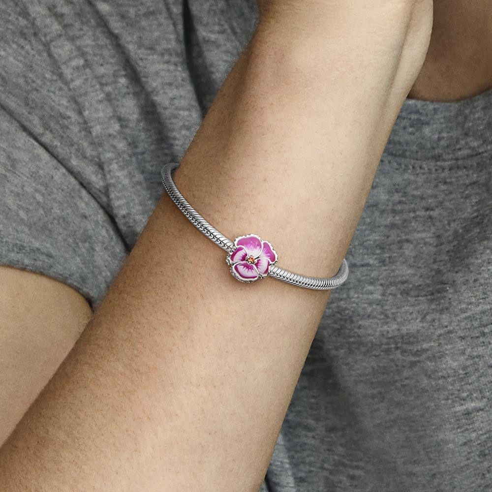 Pandora Charm-Einhänger PANDORA MOMENTS Charm "Pinkes Garten-Stiefmütterchen Blume" Silber