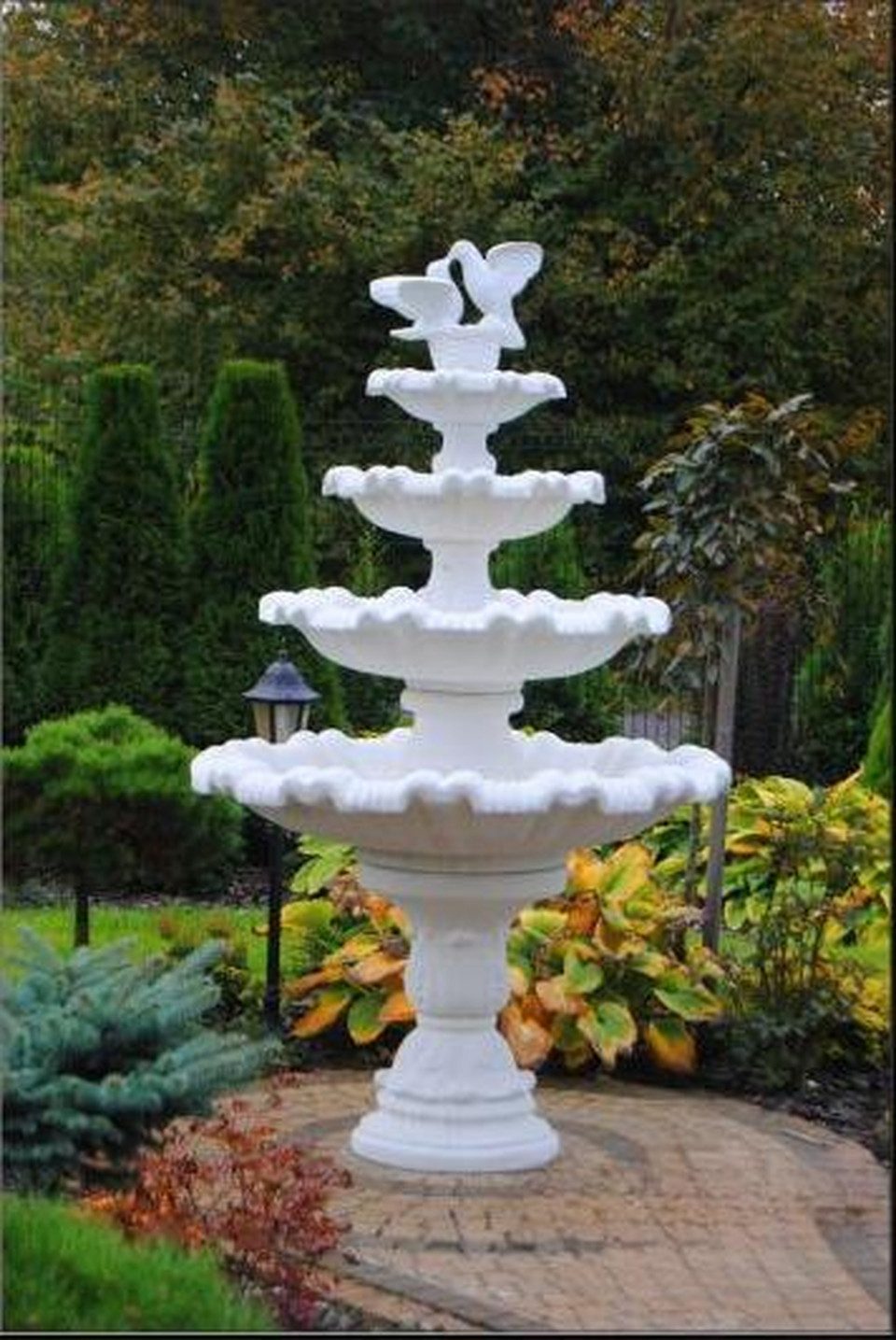 JVmoebel Gartenbrunnen Handgefertigter Gartenbrunnen aus hochwertigem Material, dekorativ, (1 tlg), Made in Europa