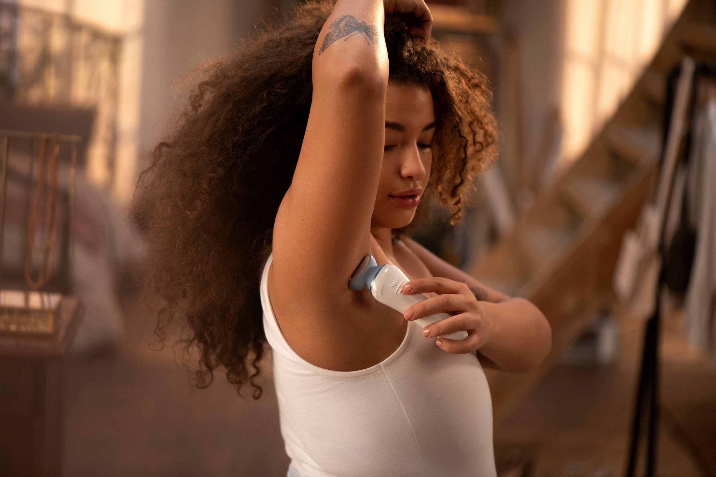 Philips Elektrokörperrasierer SatinShave Advanced Series 8000 BRL166/91, Aufsätze: 3, nass oder trocken, inkl. Gesichtshaartrimmer, Handschuh, Tasche