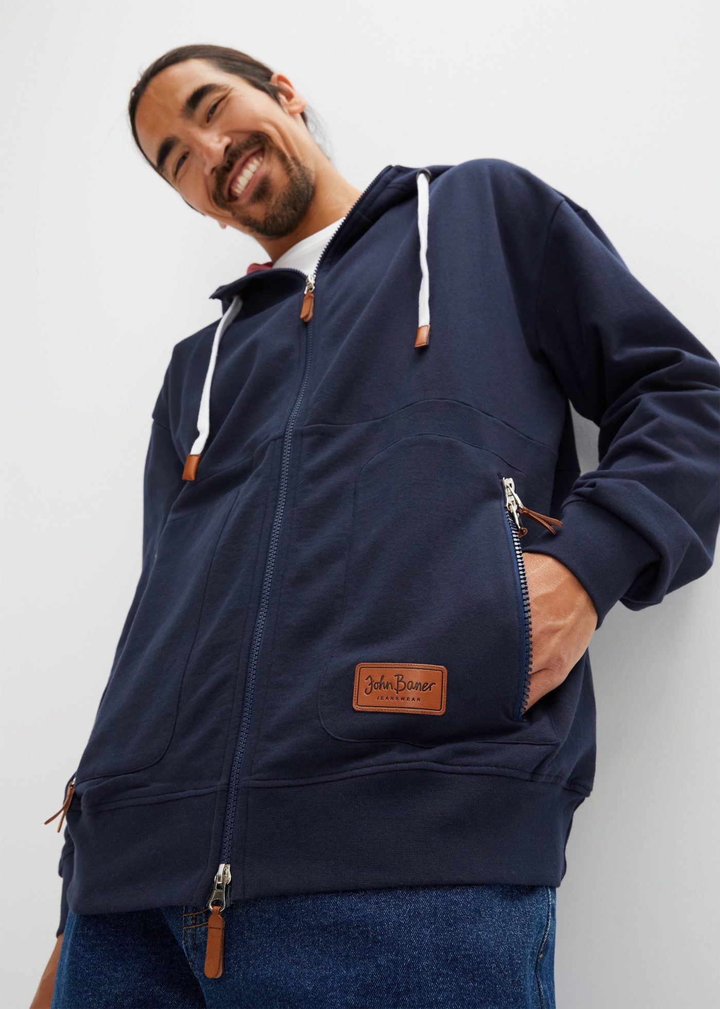 bonprix Kapuzensweatjacke innen weich angeraut, Loose Fit, mit 2 Taschen