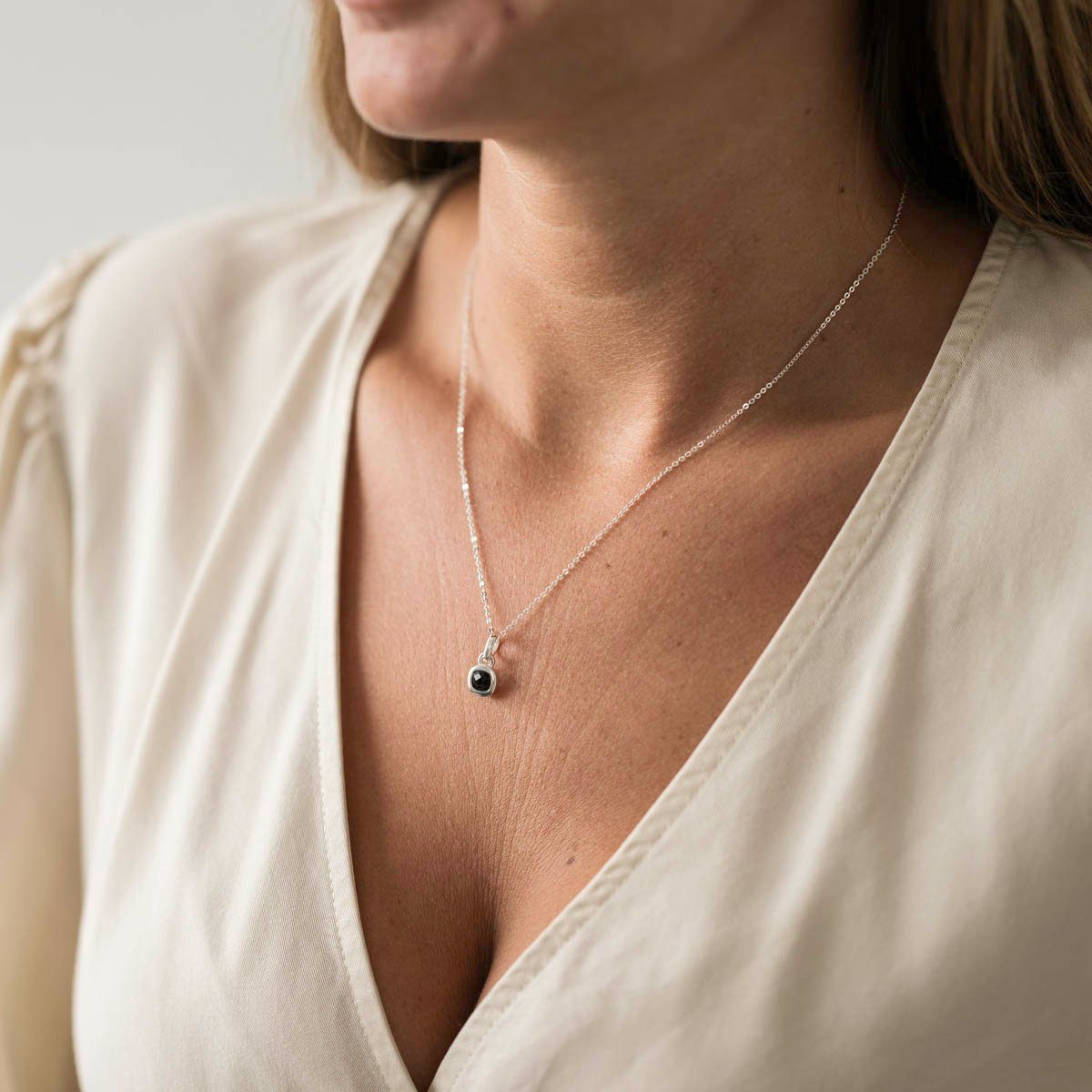 Materia Kettenanhänger Edelstein Onyx Schwarz quadratisch günstig online kaufen