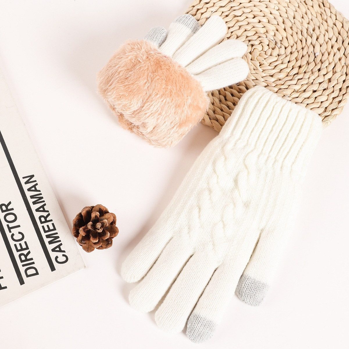 Cachito Fleecehandschuhe Warme Winterhandschuhe Fleece Strickhandschuhe Touchscreen Thermo (für Herren Damen Weihnachten und Neujahr Geschenkideen) für Outdoor  – Bild 2 von 5