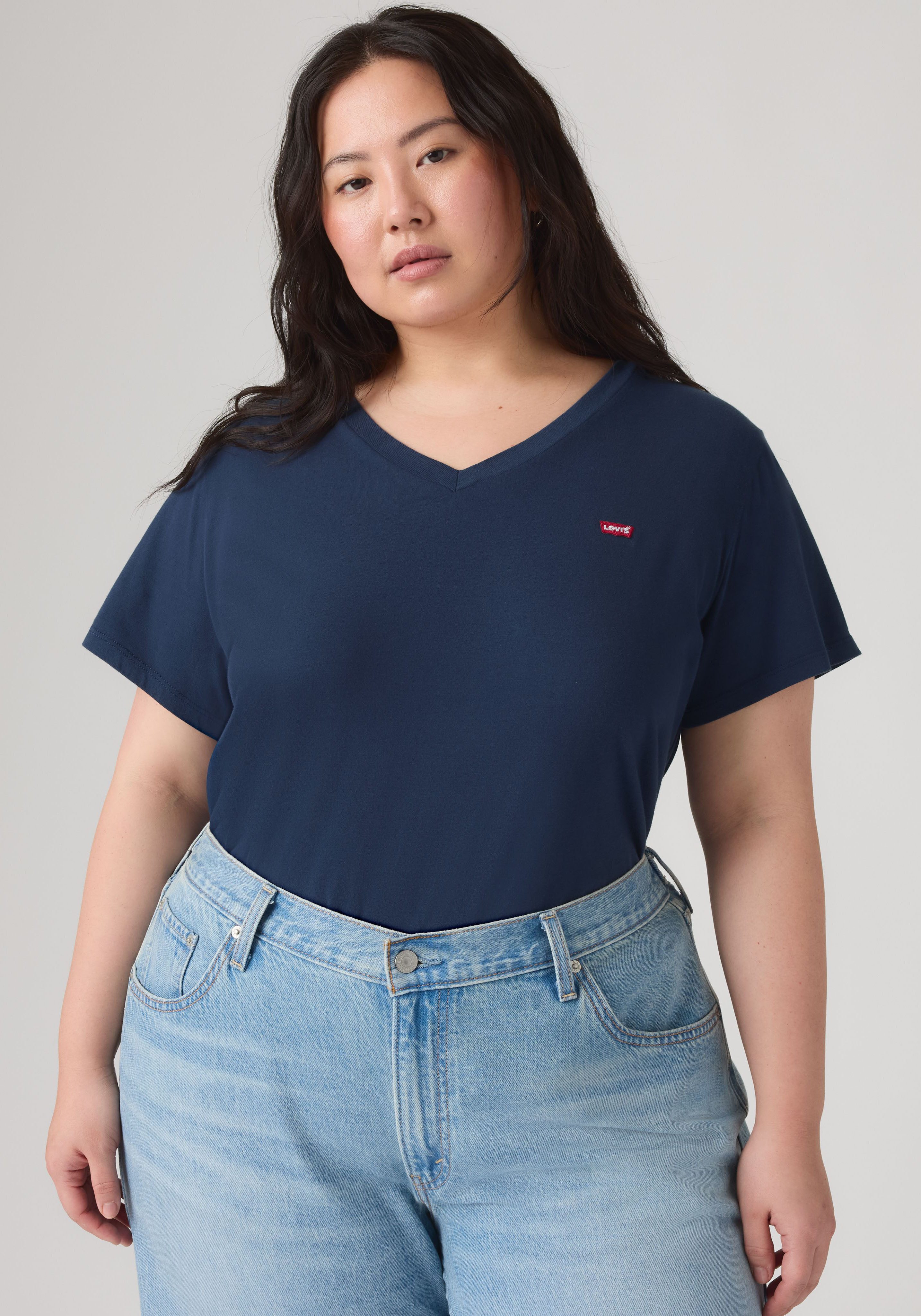 Levi's® Plus V-Shirt V NECK TEE Figurumspielende Passform