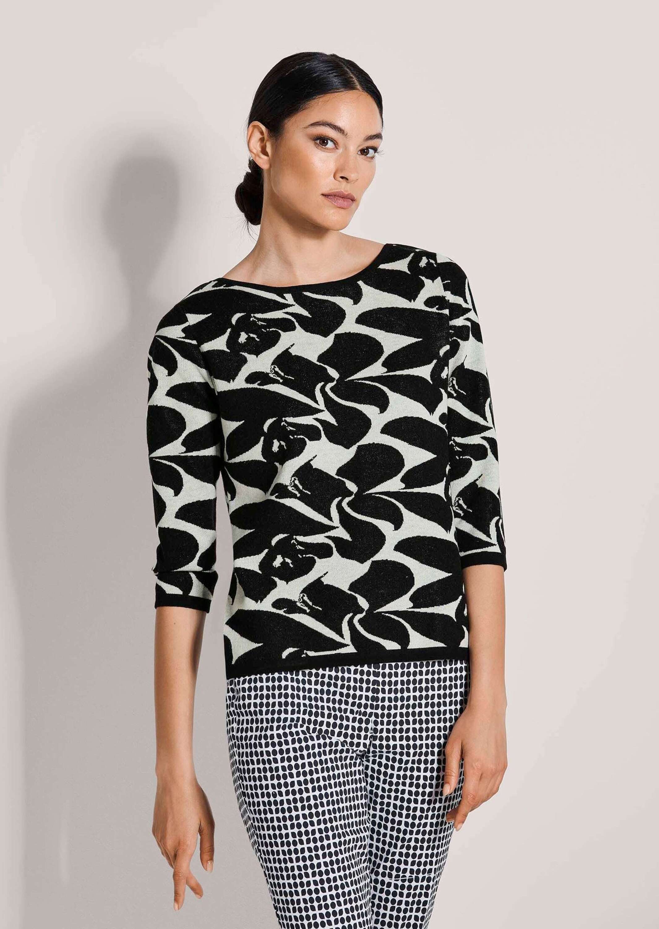 MADELEINE Strickpullover Jacquardpullover mit grafischem Muster Wollpullover mit U-Boot-Ausschnitt und 3/4-Arm
