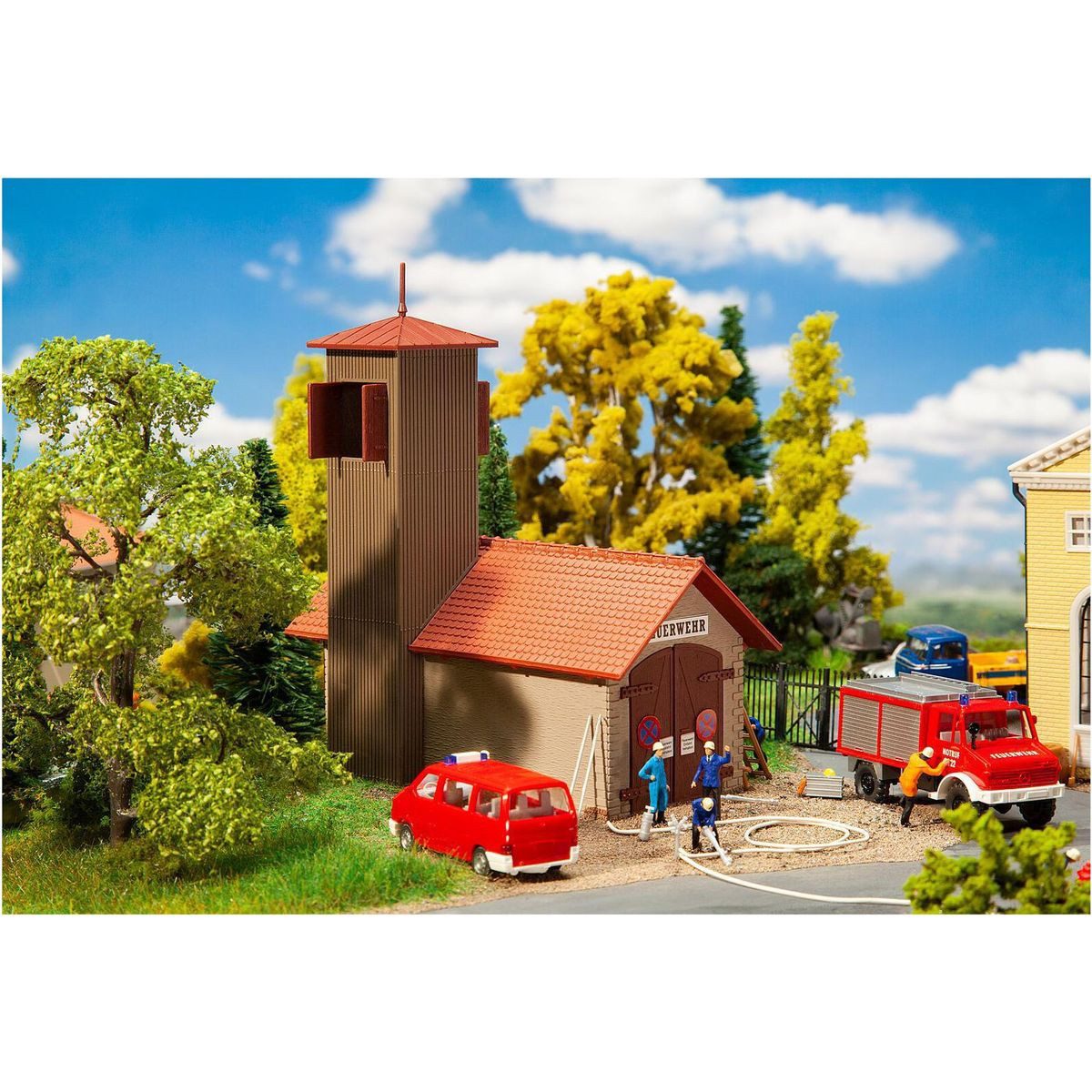 Faller Modellbausatz Faller 131383 Feuerwehrgerätehaus H0
