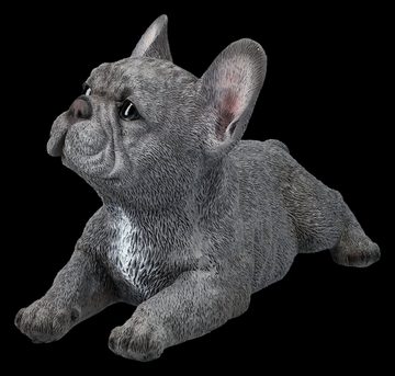 Figuren Shop GmbH Tierfigur Französische Bulldogge Welpe Figur liegend grau - Dekofigur Tierdeko