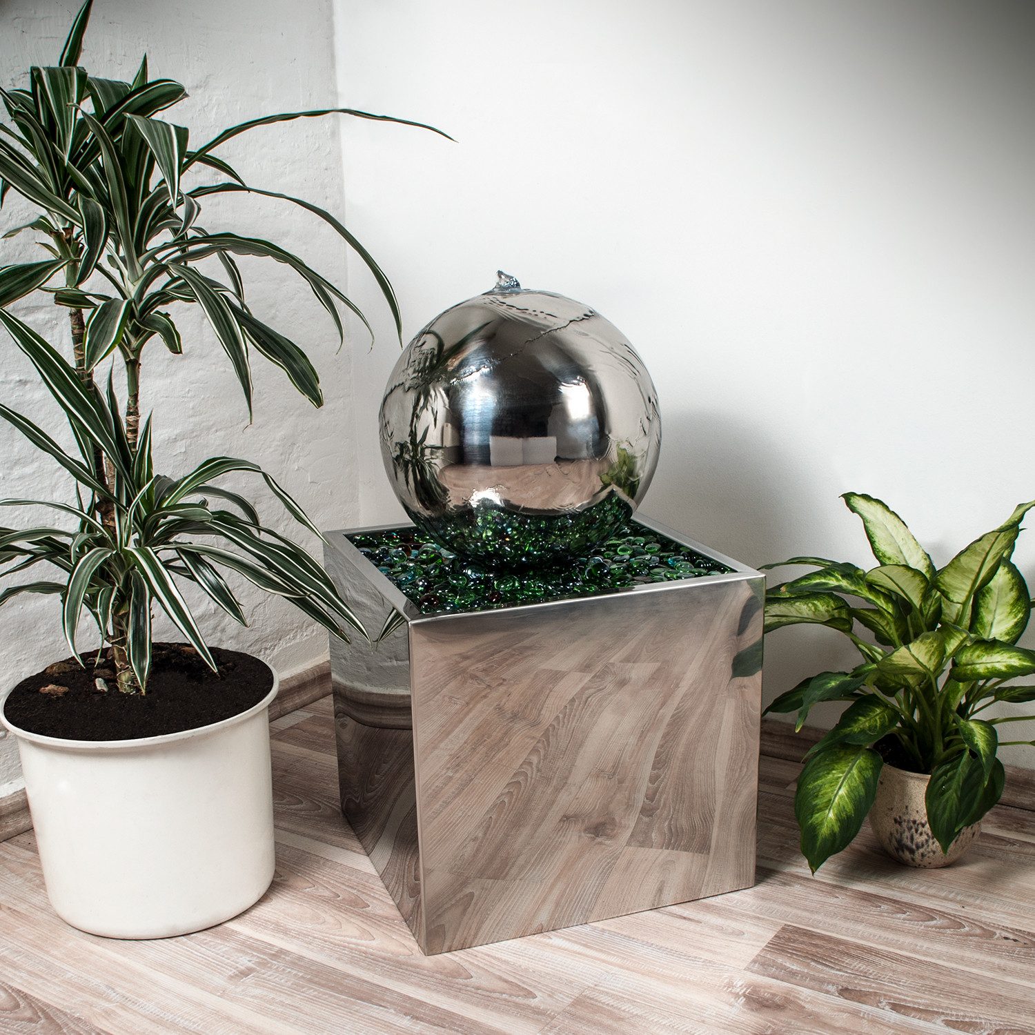 Köhko Zimmerbrunnen Kugelnbrunnen mit LED in Edelstahlbecken hochglanzpoliert