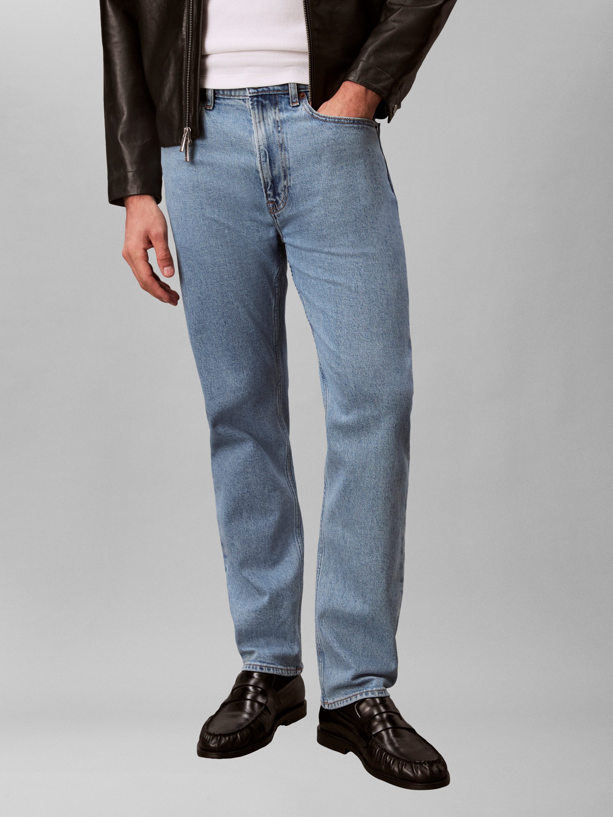Calvin Klein Jeans Gerade Jeans STANDARD STRAIGHT Regular fit mit gerader Beinform