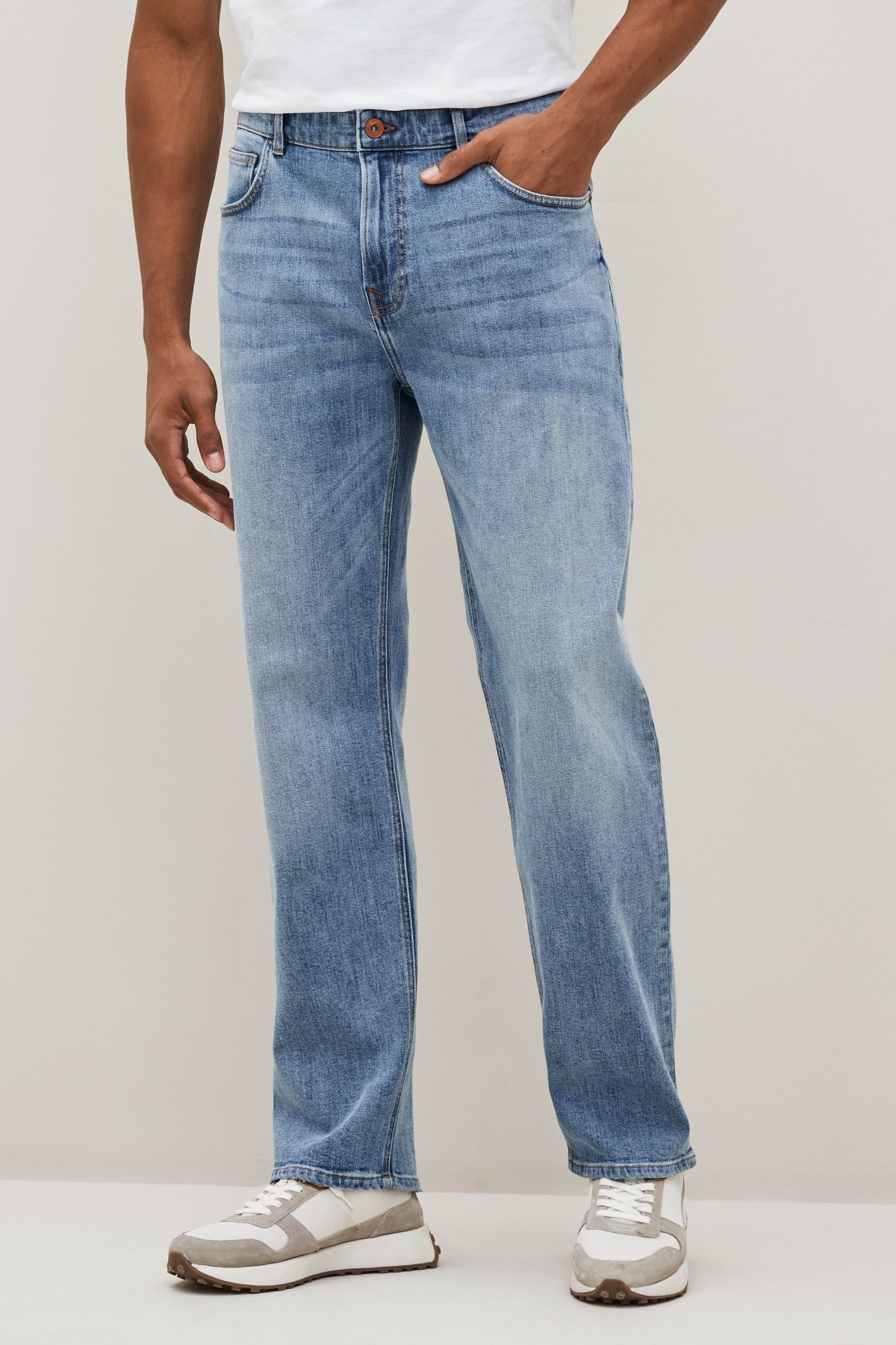 Next Relax-fit-Jeans Essential Relaxed Fit mit Stretch (1-tlg) Blue Jeans Light