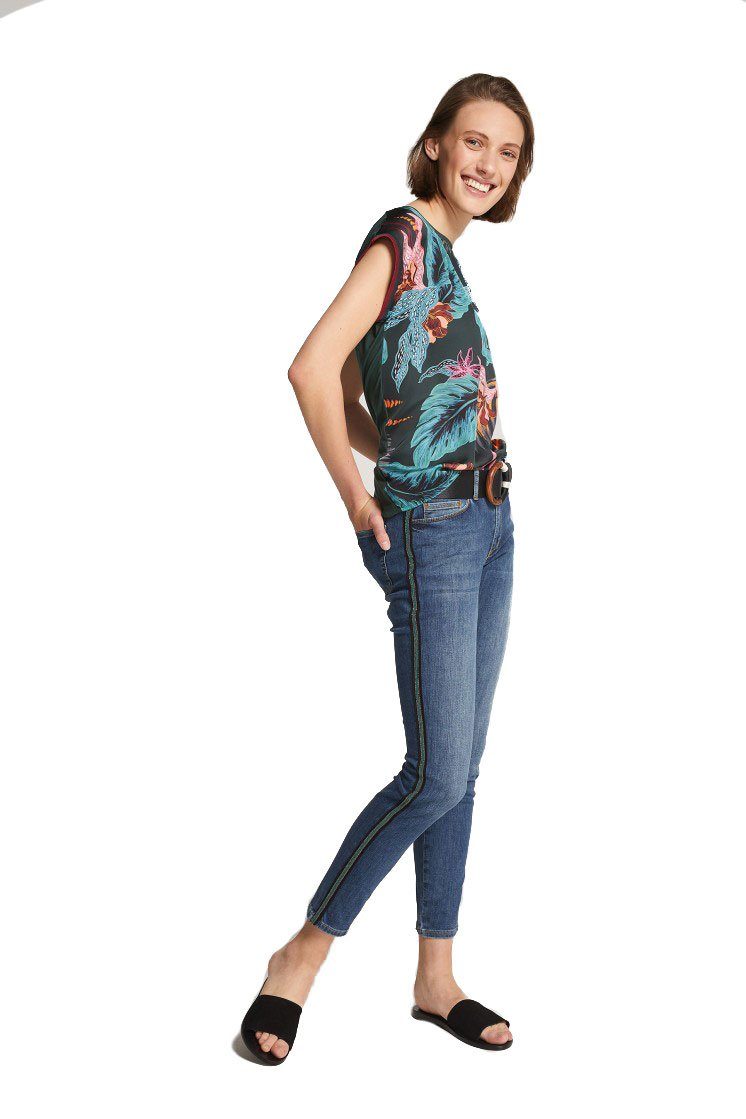 MORE&MORE 7/8-Jeans Hazel skinny 7/8 Stretch,gutsitzende Passform,schwarze Paspel mit Perlen