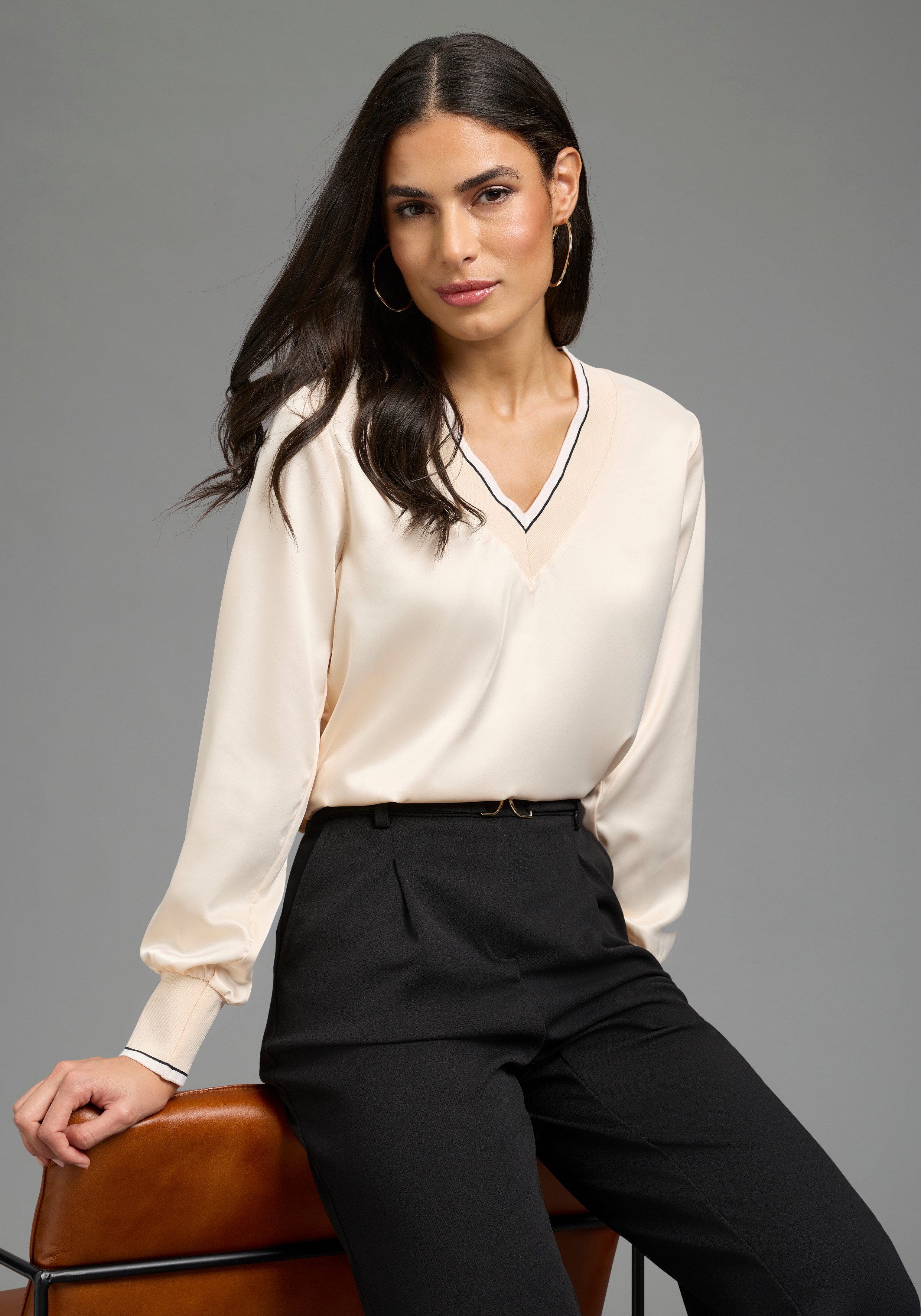 Laura Scott Satinbluse Langarm mit Rippbündchen, figurumspielende Passform