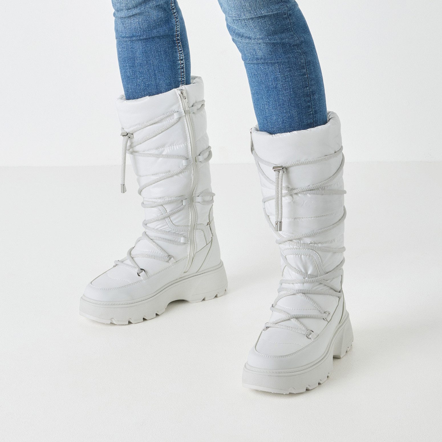 Tamaris Winterstiefel, Plateau, Outdorschuh, in veganer Verarbeitung, XL-Schaftweite