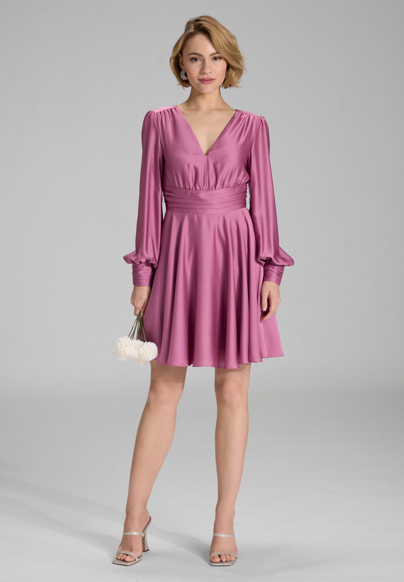 SWING Cocktailkleid Taillierter Schnitt mit ausgestelltem günstig online kaufen