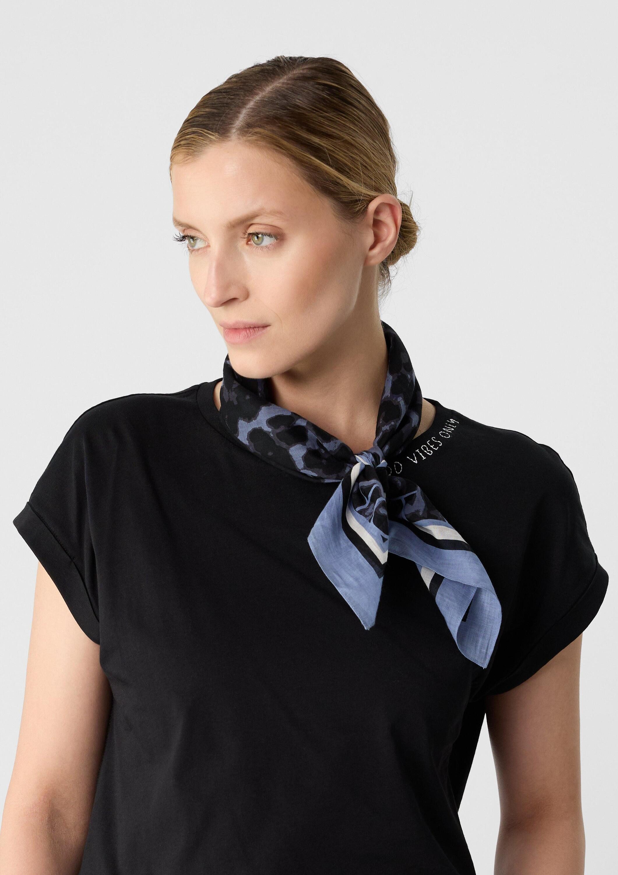 comma Schal Tuch, Quadratisches Baumwolltuch mit All-over-Print günstig online kaufen