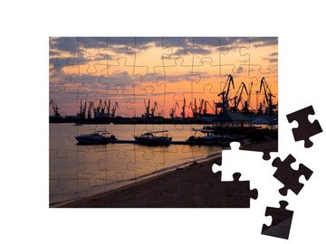puzzleYOU Puzzle Blick auf den Hamburger Hafen im Sonnenuntergang, 48 Puzzleteile, puzzleYOU-Kollektionen