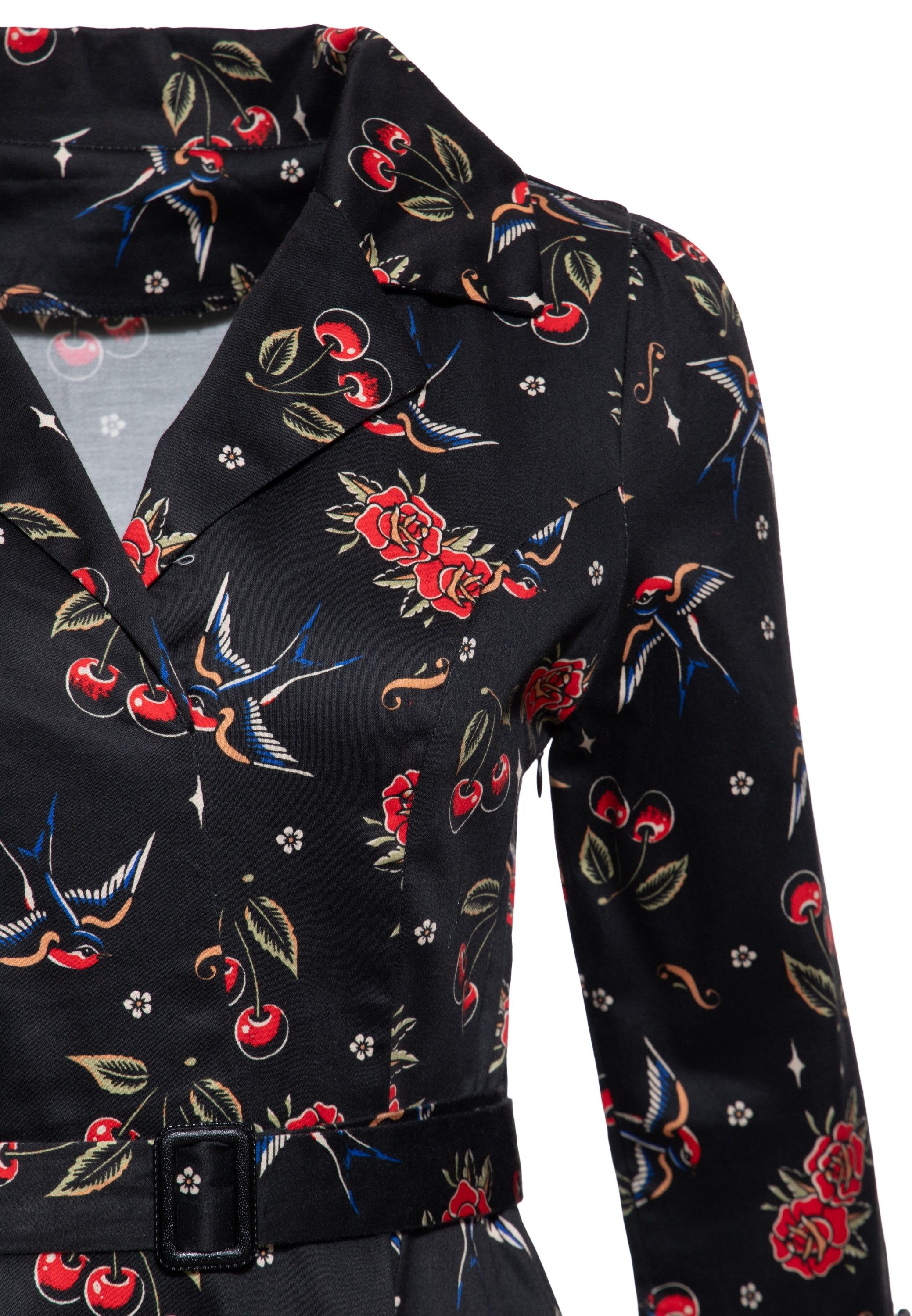QueenKerosin Hemdblusenkleid cherries & roses Allover-Print mit Schwalben, Rosen und Kirschen – Bild 3 von 5