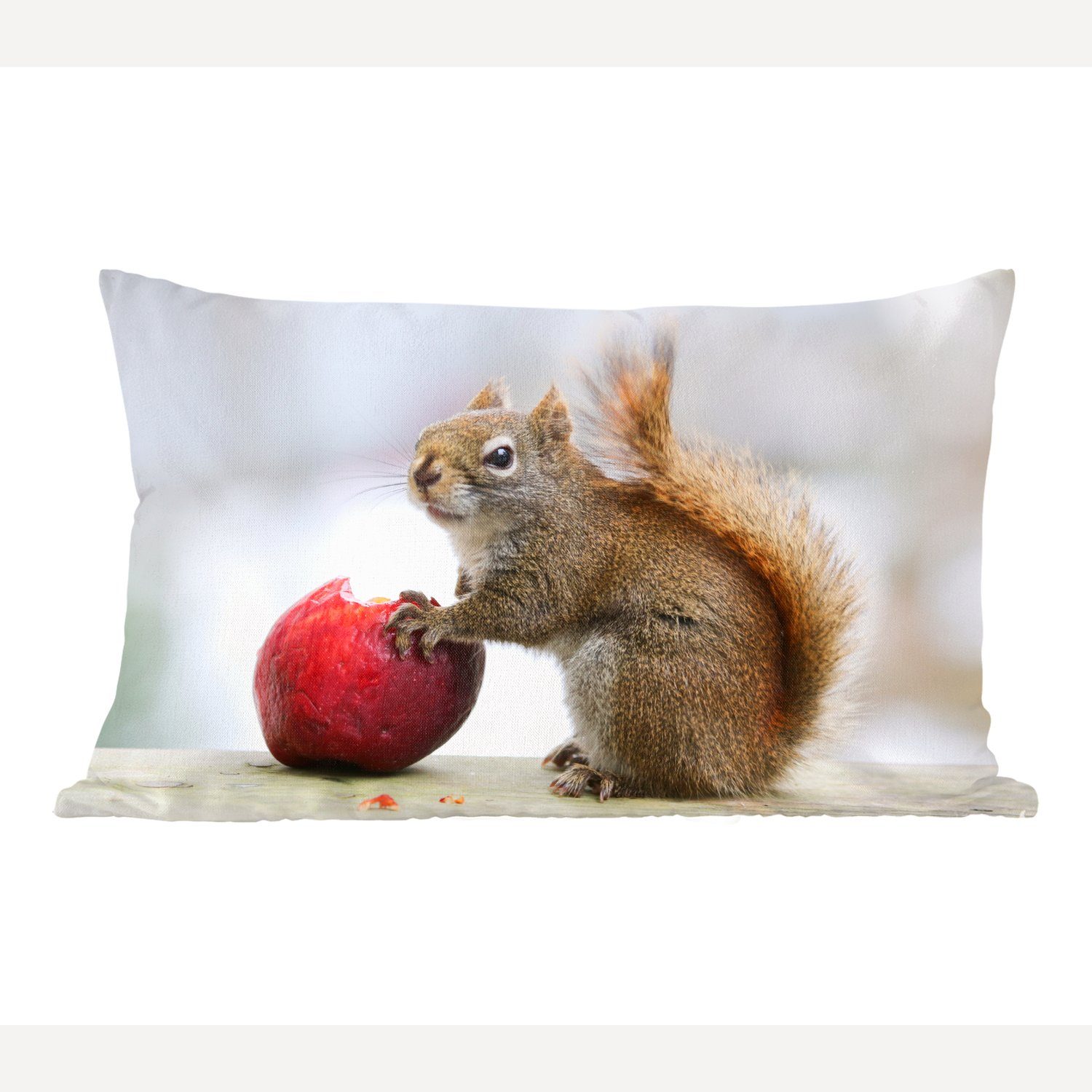 MuchoWow Dekokissen Eichhörnchen isst einen Apfel, Schlafzimmer Dekokissen Wohzimmer Füllung, Dekoration, Zierkissen, mit