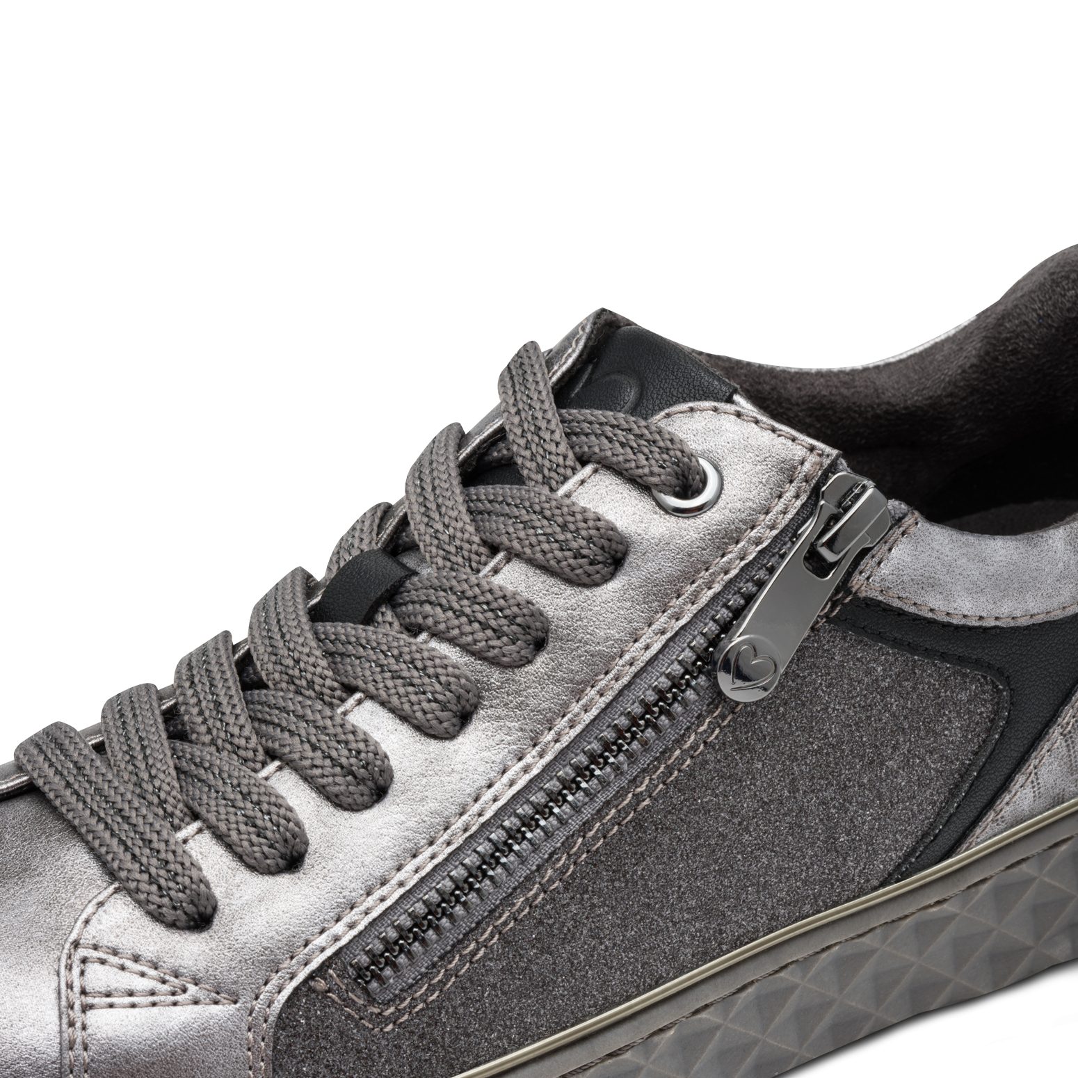 MARCO TOZZI Plateausneaker, Freizeitschuh, Halbschuh, Schnürschuh mit Prägungen im Plateau