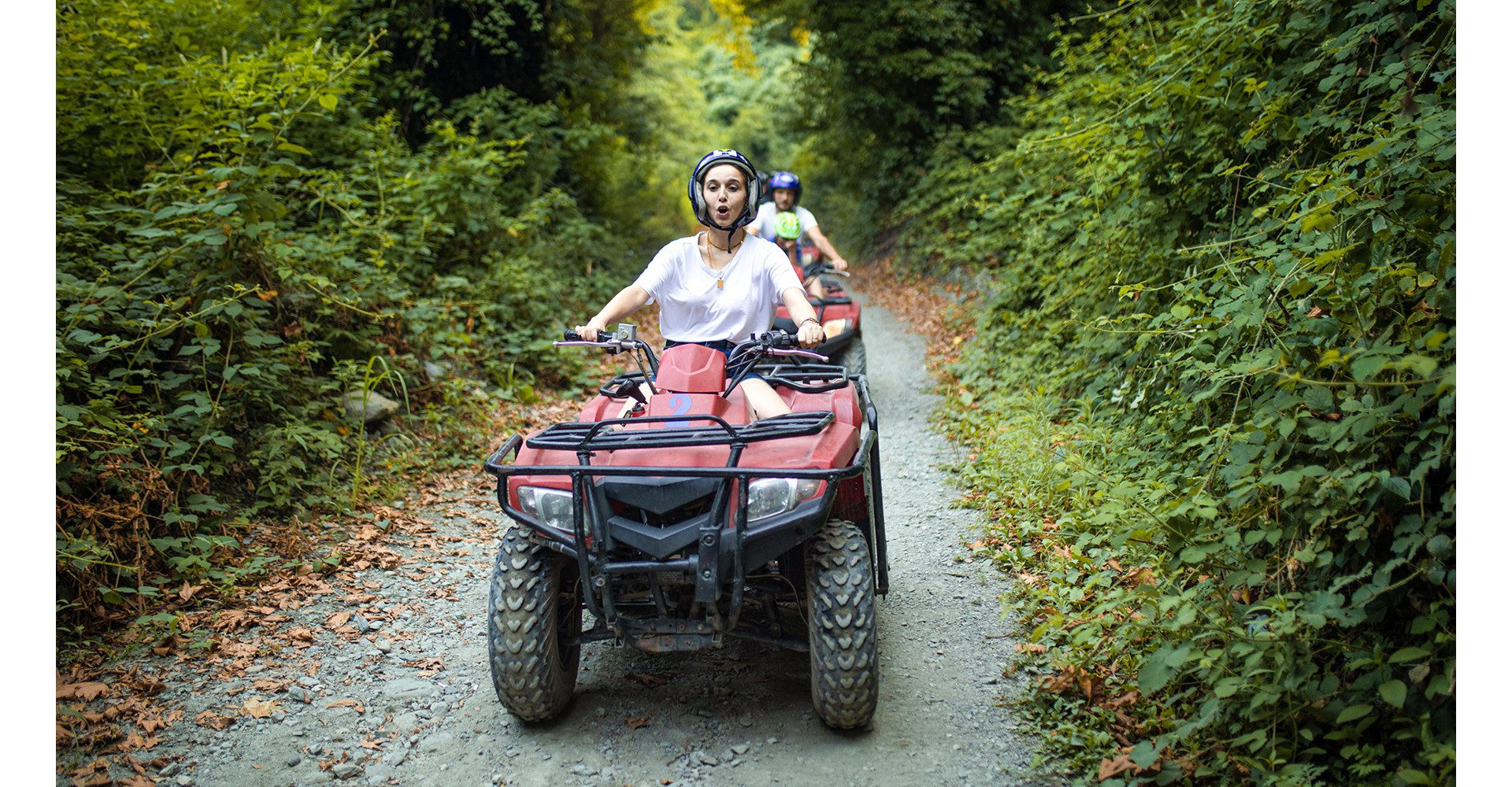 Jochen Schweizer Erlebnisgutschein Quad On- und Offroad Tour Bayerischer Wald, Hier kommen Quadfahrer sicher nicht auf den Holzweg!