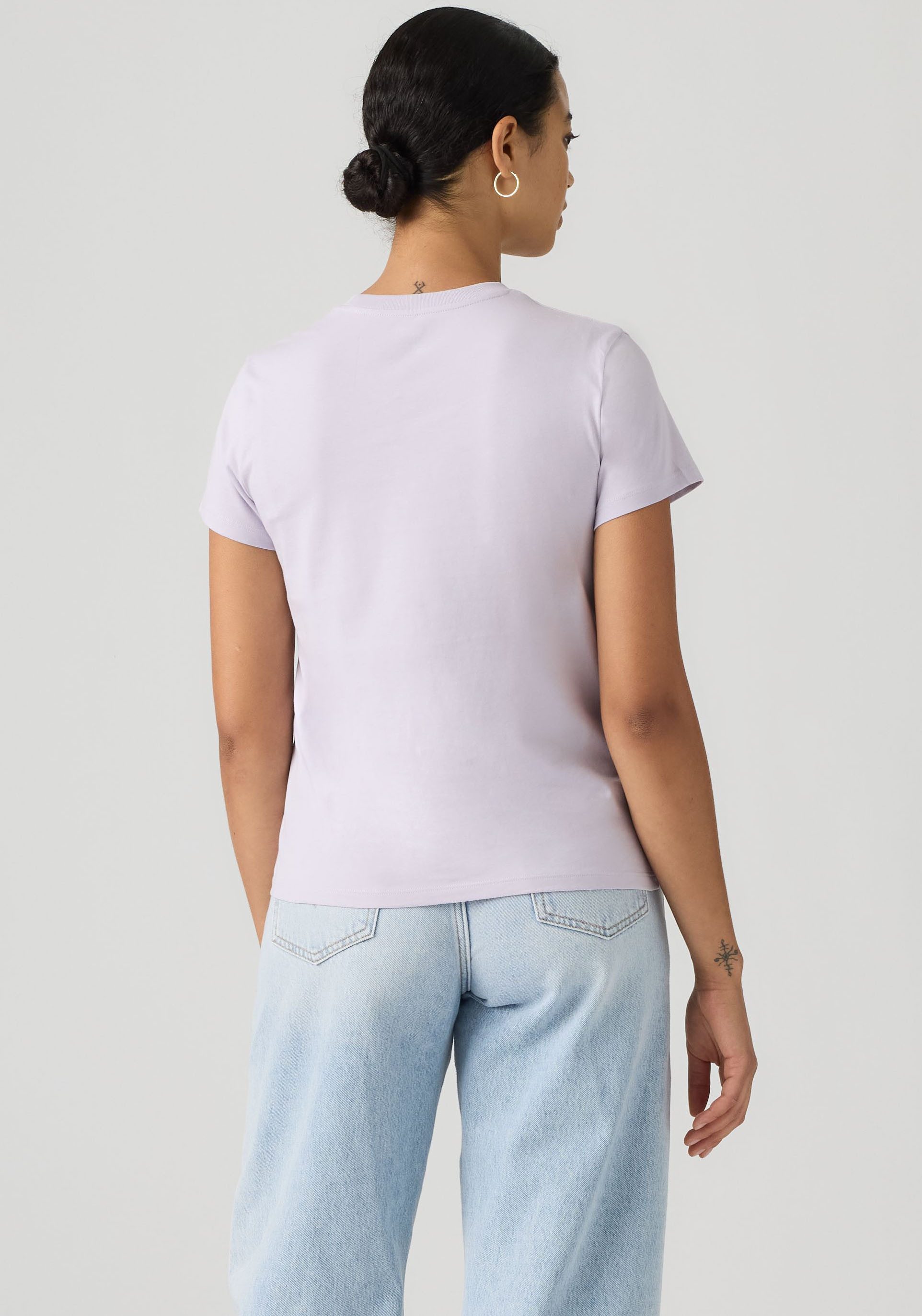 Levi's® Rundhalsshirt THE PERFECT TEE mit Logo im Metallic-Holo Print – Bild 3 von 4