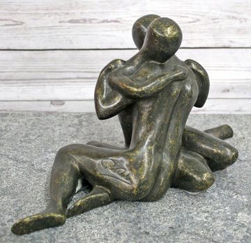 Bronzeskulpturen Skulptur Bronzefigur sitzendes Liebespaar modern bronze-braun