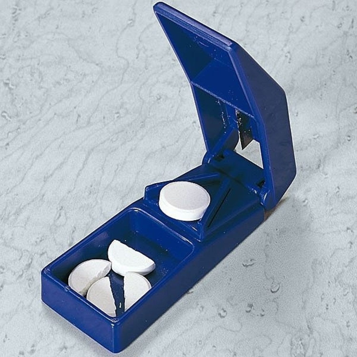 DocMed Pillendose Tablettenzerkleinerer (Pillenzerkleinerer, Mit scharfer und stabiler klinge zum teilen der Tablette), erleichtert die Einnahme durch halbieren großer Tabletten