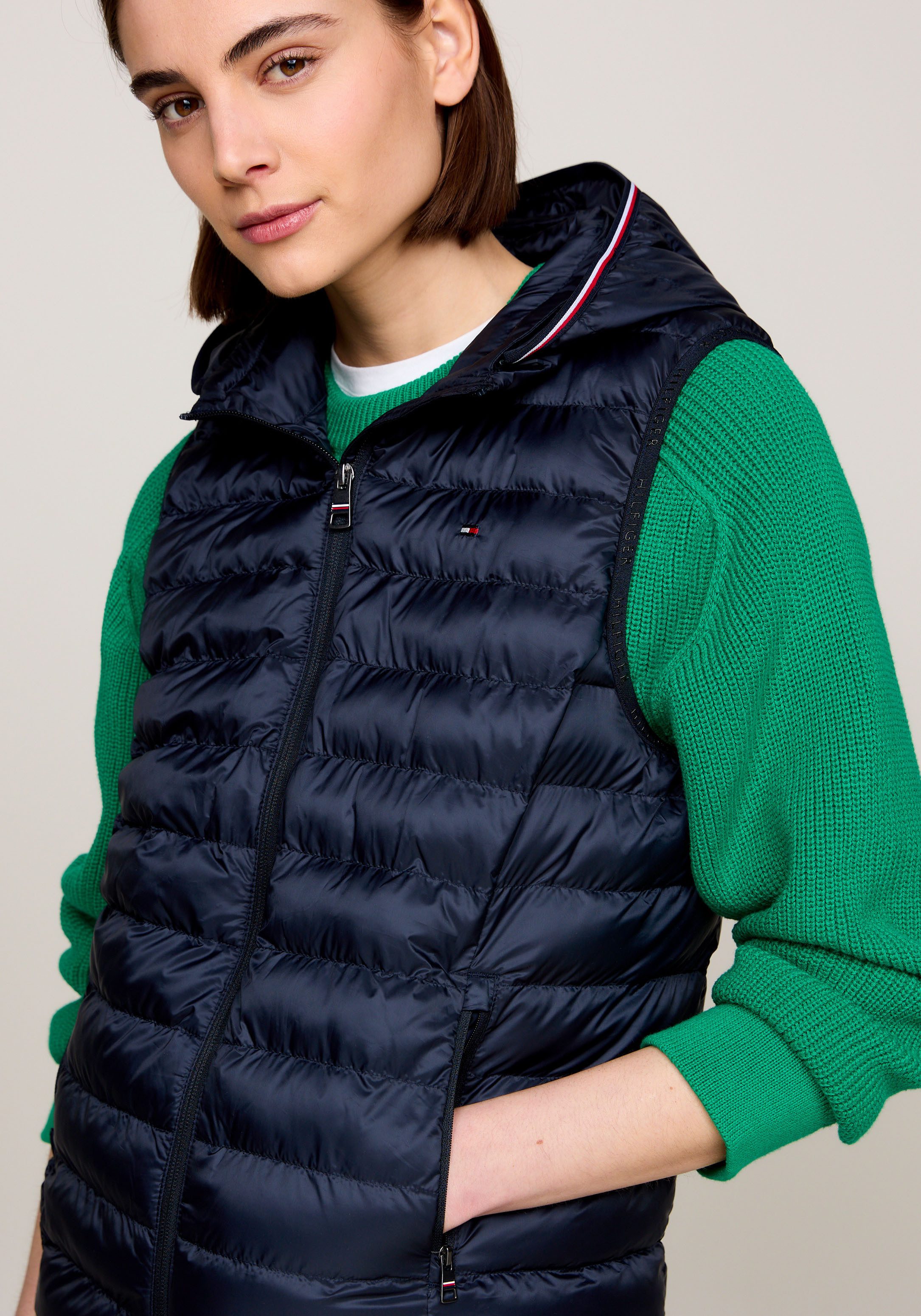 Tommy Hilfiger Steppweste LW PADDED GLOBAL STRIPE VEST (Global Serie TH WOMEN) abnehmbare Kapuze, Übergangsweste