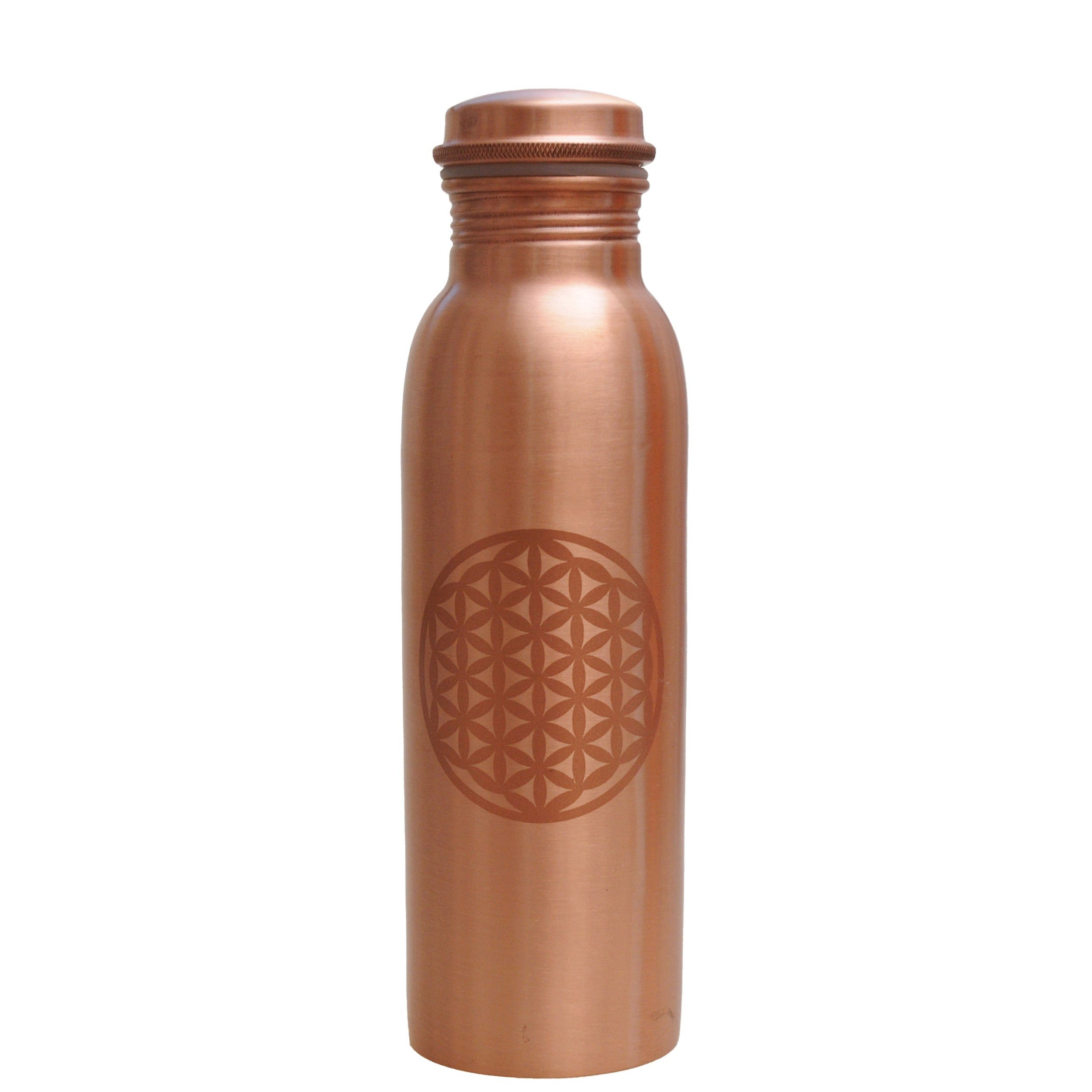 Yogishop Trinkflasche Kupferflasche Blume des Lebens, 0,75 l, Edle Wasserflasche aus Kupfer.