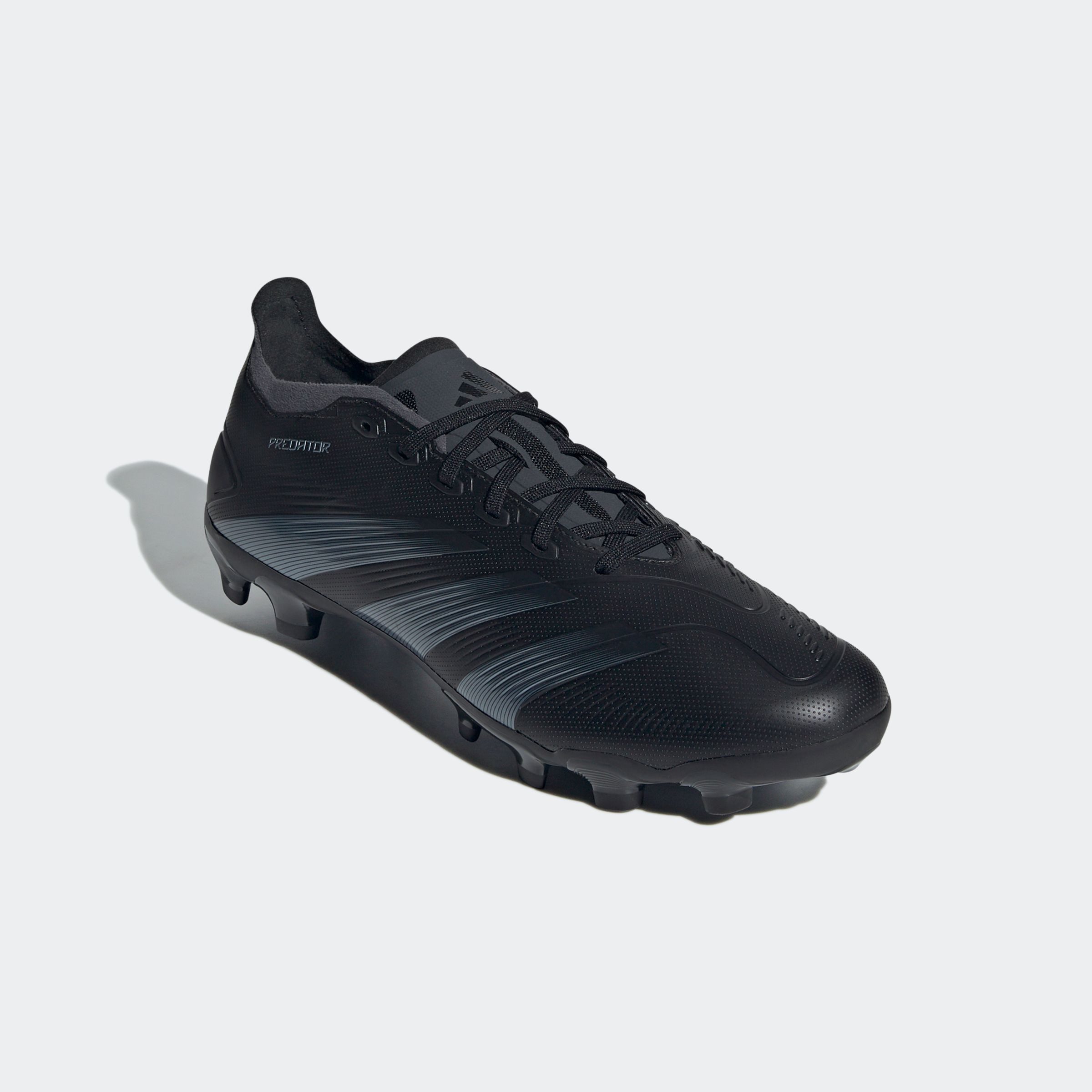 PREDATOR 24 LEAGUE LOW MG Fußballschuh