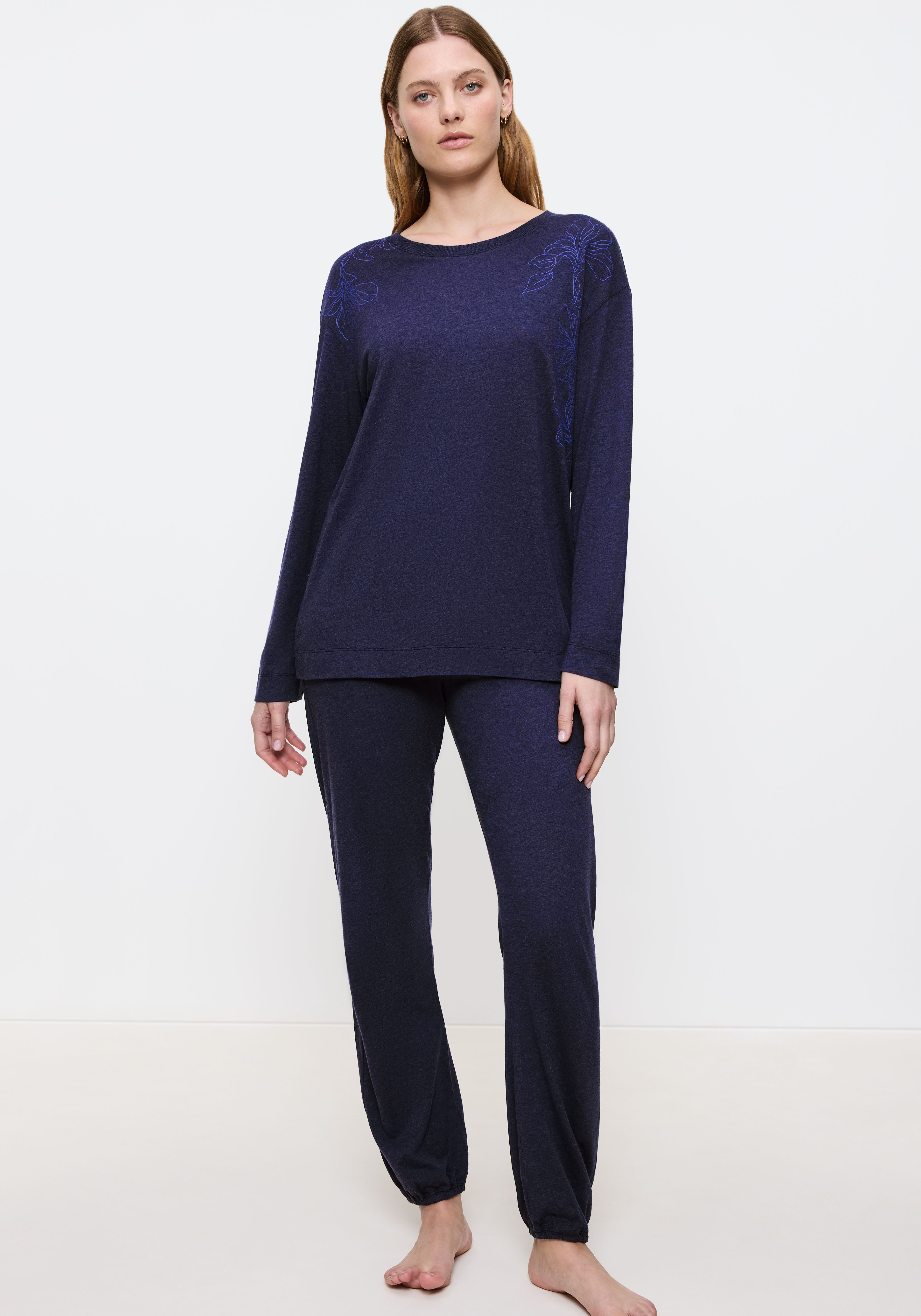 Triumph Schlafanzug Endless Comfort PK 01 LSL (2 tlg) weich und gemütlich