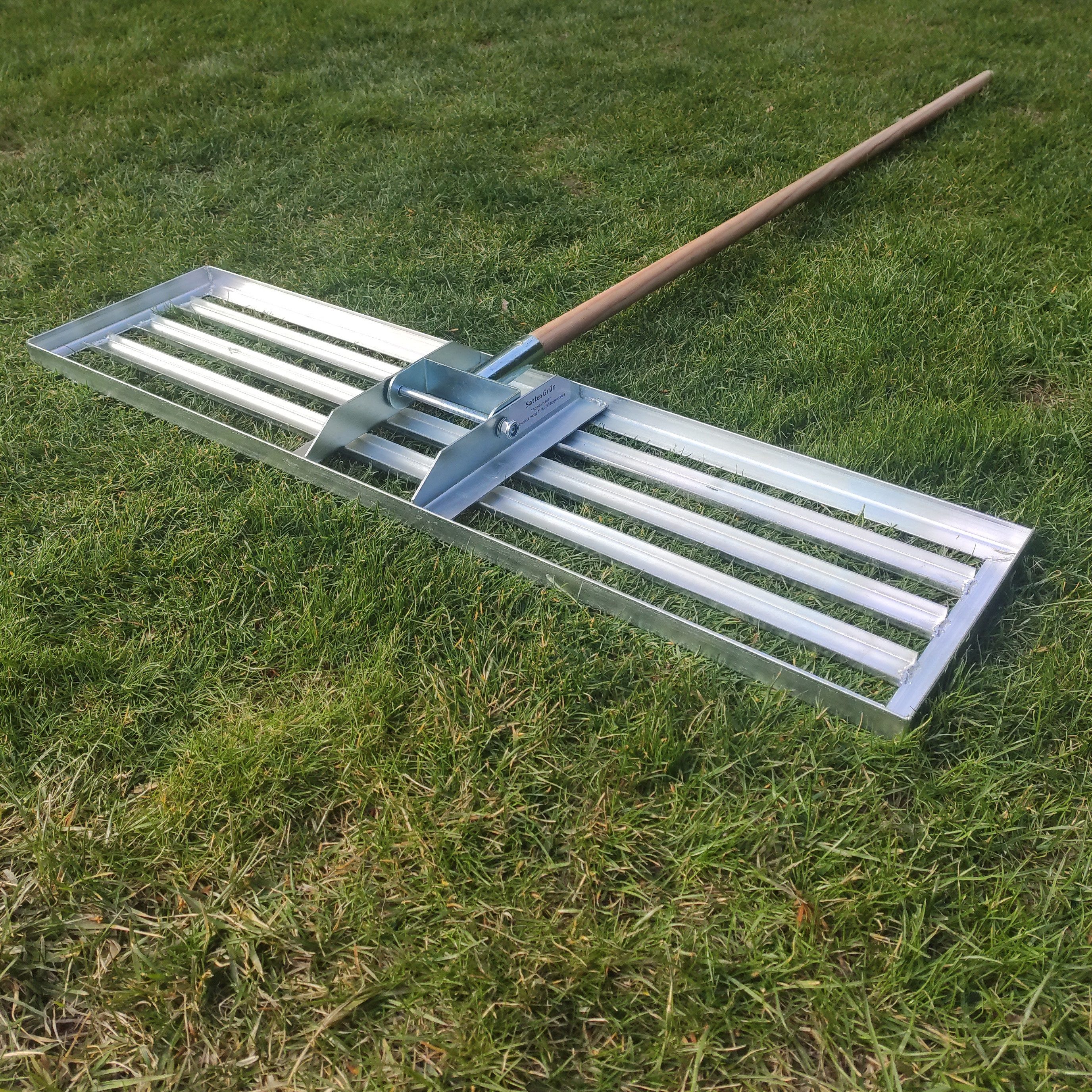 SattesGrün Rasenrechen Rasenrakel Rakel zum Sanden, (Rasenrakel ohne Stiel), Levelingrake Flächenebner Leveler Lawnleveling aus verzinktem Stahl – Bild 4 von 5