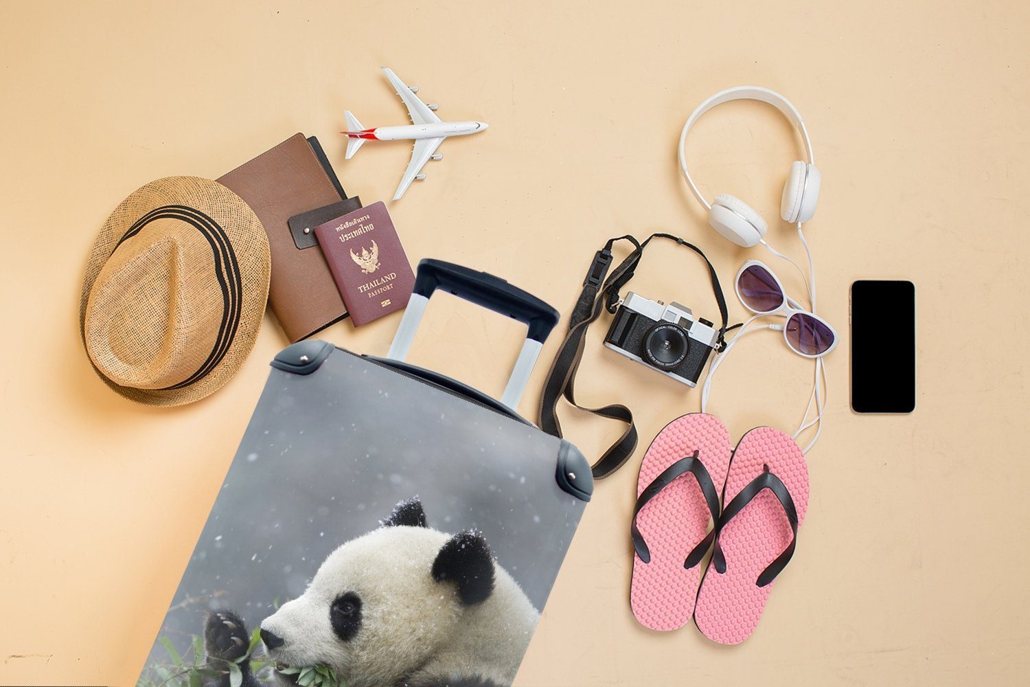 rollen, - Ferien, Trolley, Schnee, MuchoWow Rollen, Bambus - mit Panda Handgepäckkoffer Reisekoffer Handgepäck Reisetasche für 4