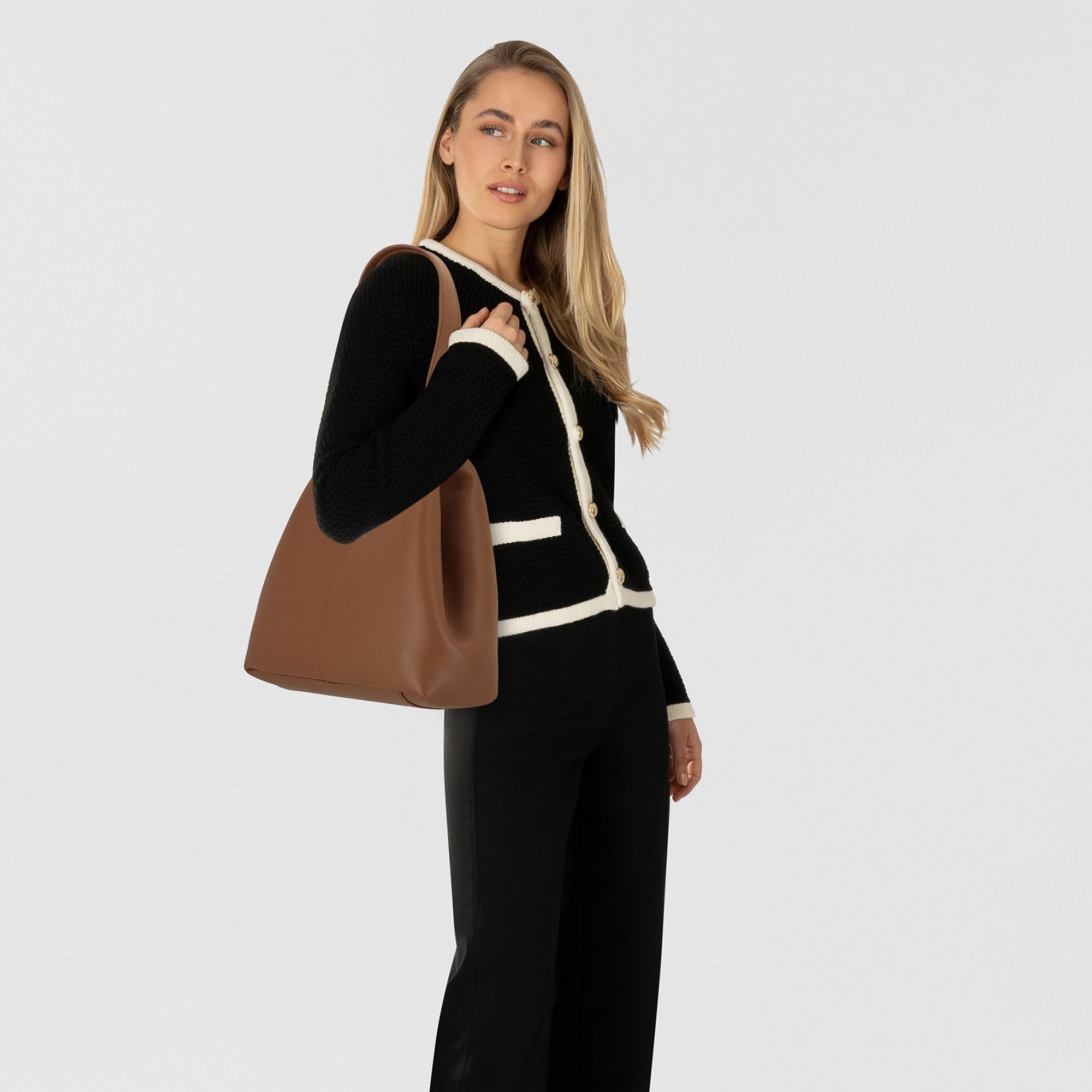 COCCINELLE Schultertasche C-Easy, Leder günstig online kaufen
