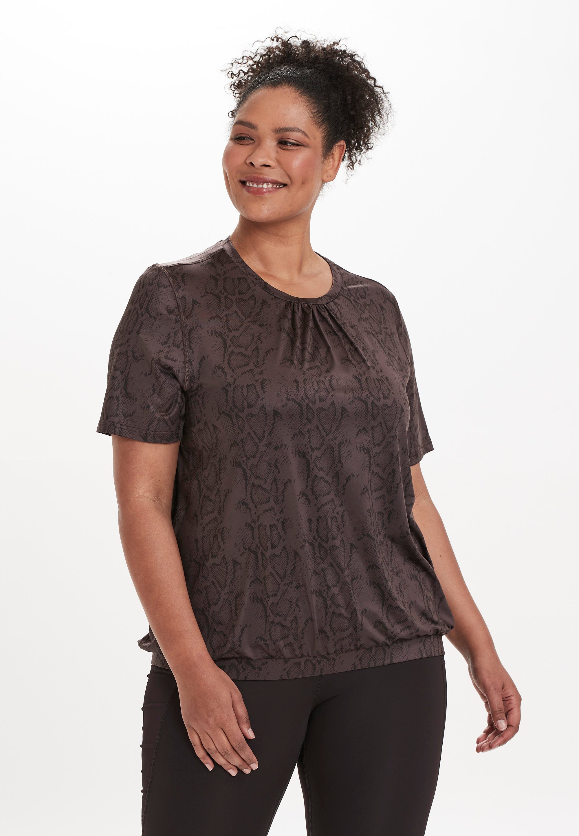 Q by Endurance Funktionsshirt Liyeer aus atmungsaktivem Funktionsstretch