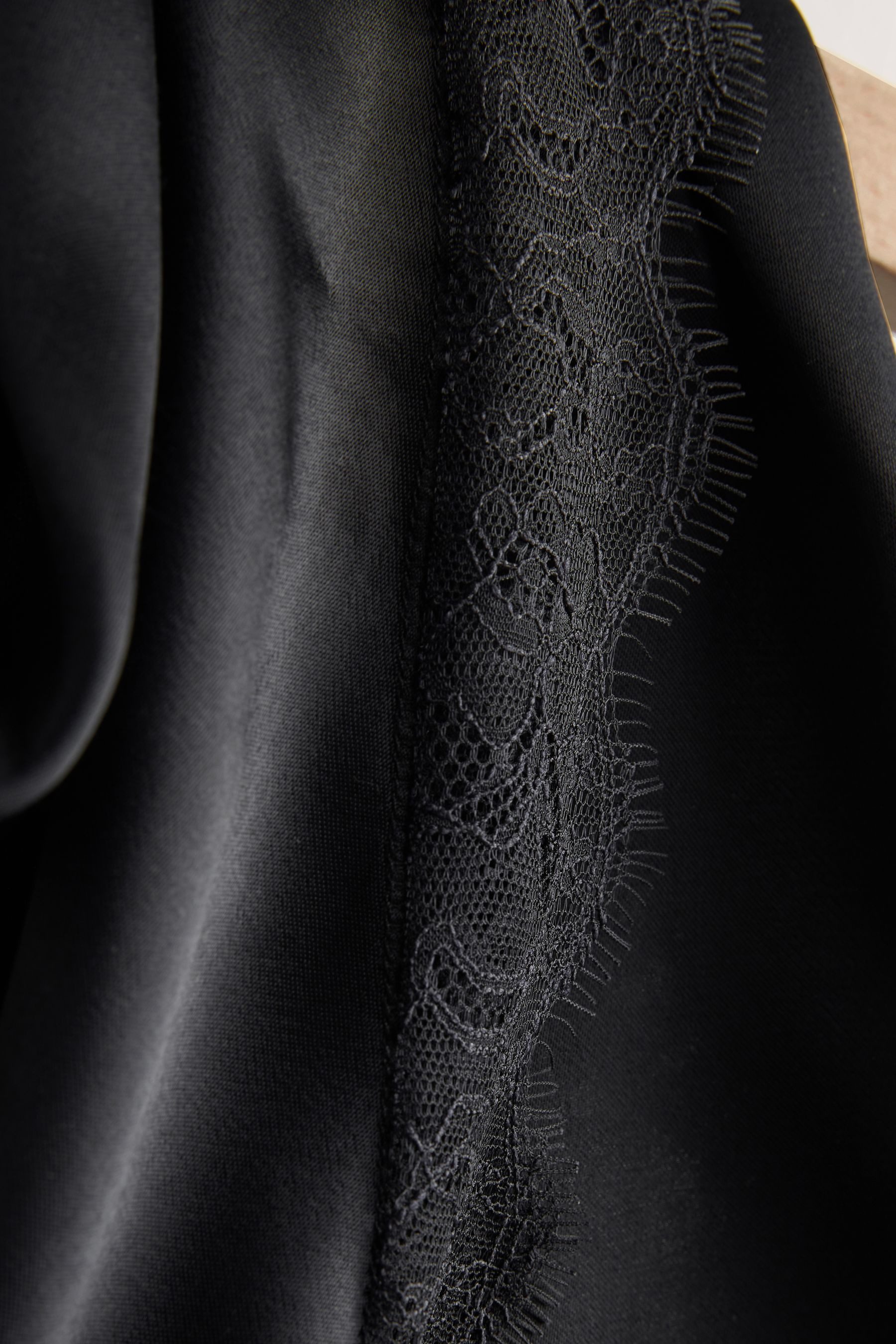 Next Schal Leichter, dreieckiger Schal mit Spitzenbesatz, (1-St) günstig online kaufen