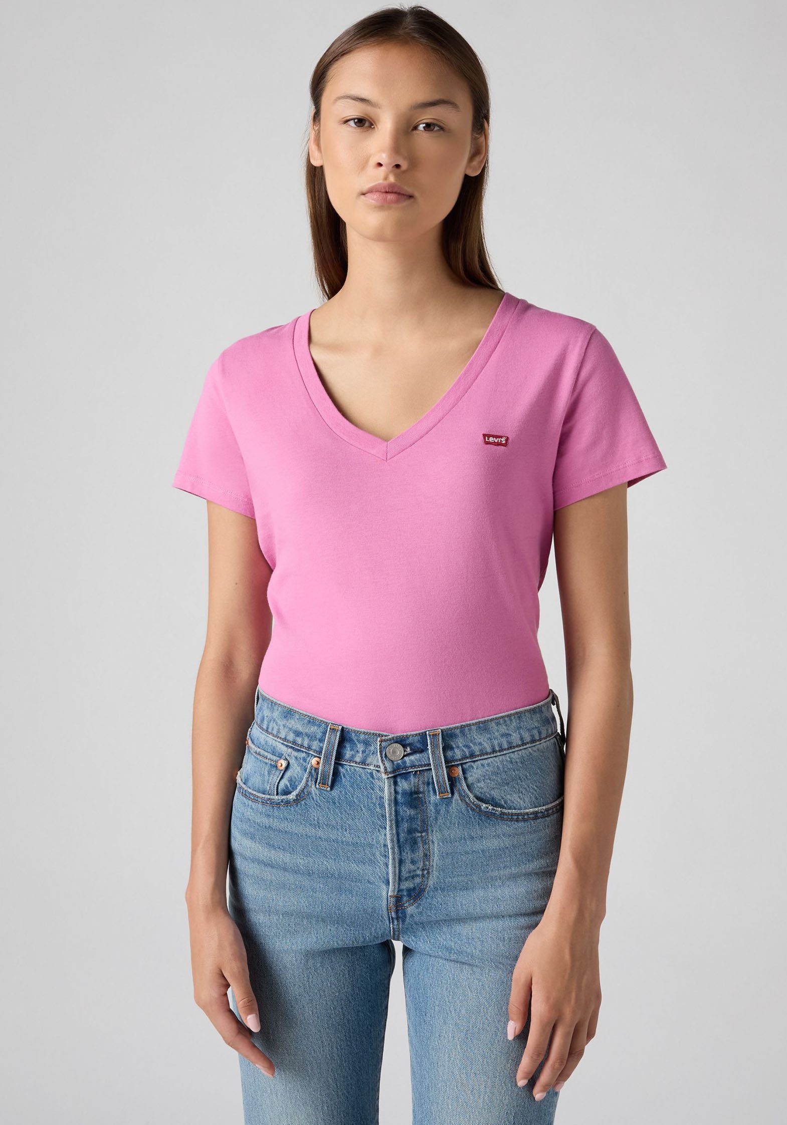 Levi's® V-Shirt Perfect Tee mit kleinem Batwing- Logo – Bild 5 von 5