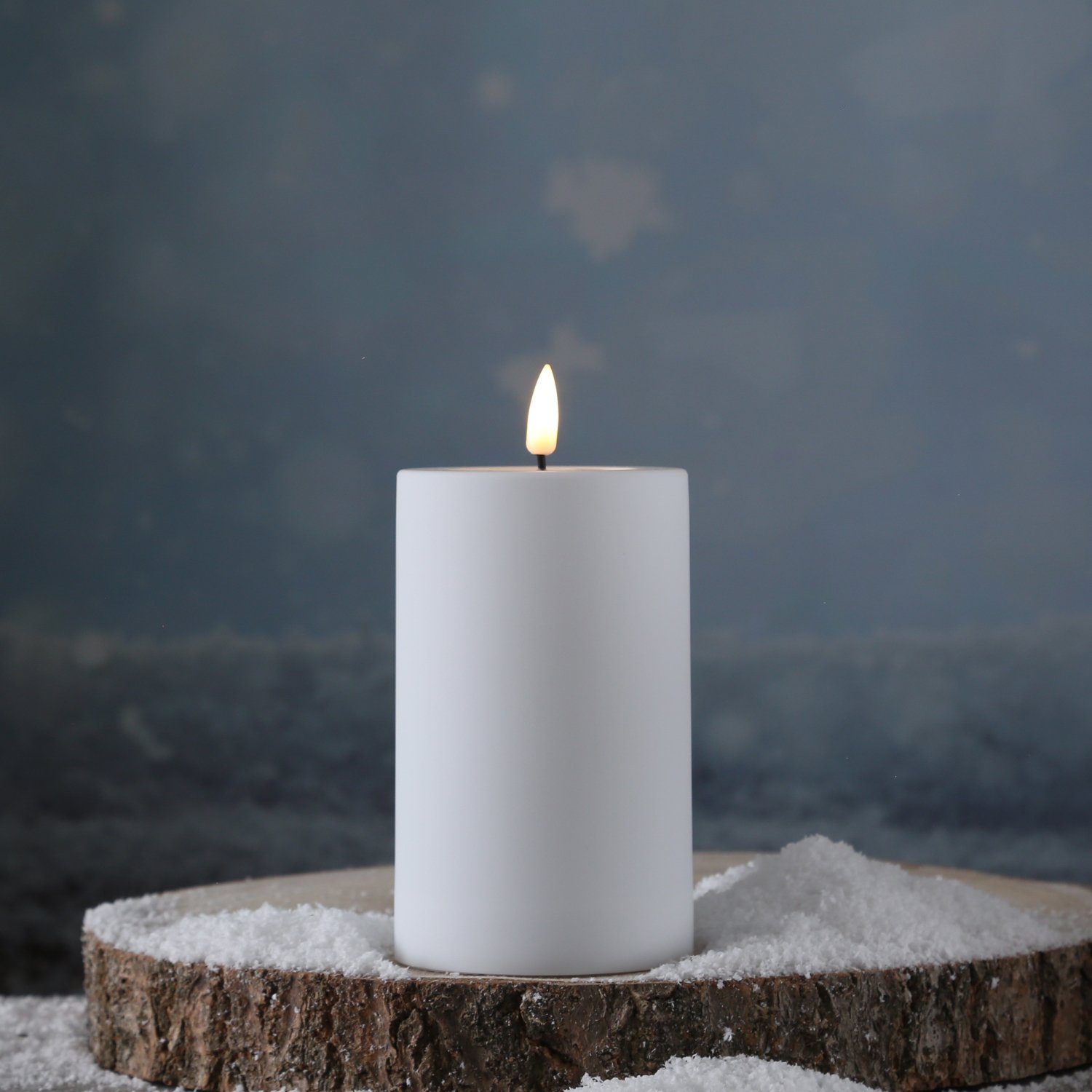 Deluxe Homeart LED-Kerze LED 7,5cm H: MIA (1-tlg) 12,5cm weiß D: outdoor flackernd Außen für Kerze