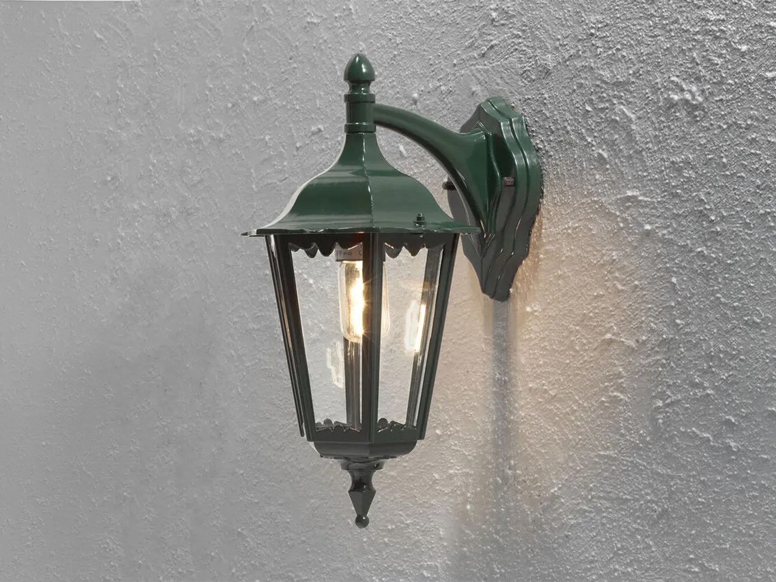 KONSTSMIDE LED Außen-Wandleuchte antike Wand-Laterne hängend, Höhe 45cm, LED wechselbar, Warmweiß, Außenleuchte zur Fassadenbeleuchtung, inkl. E27 Leuchtmittel