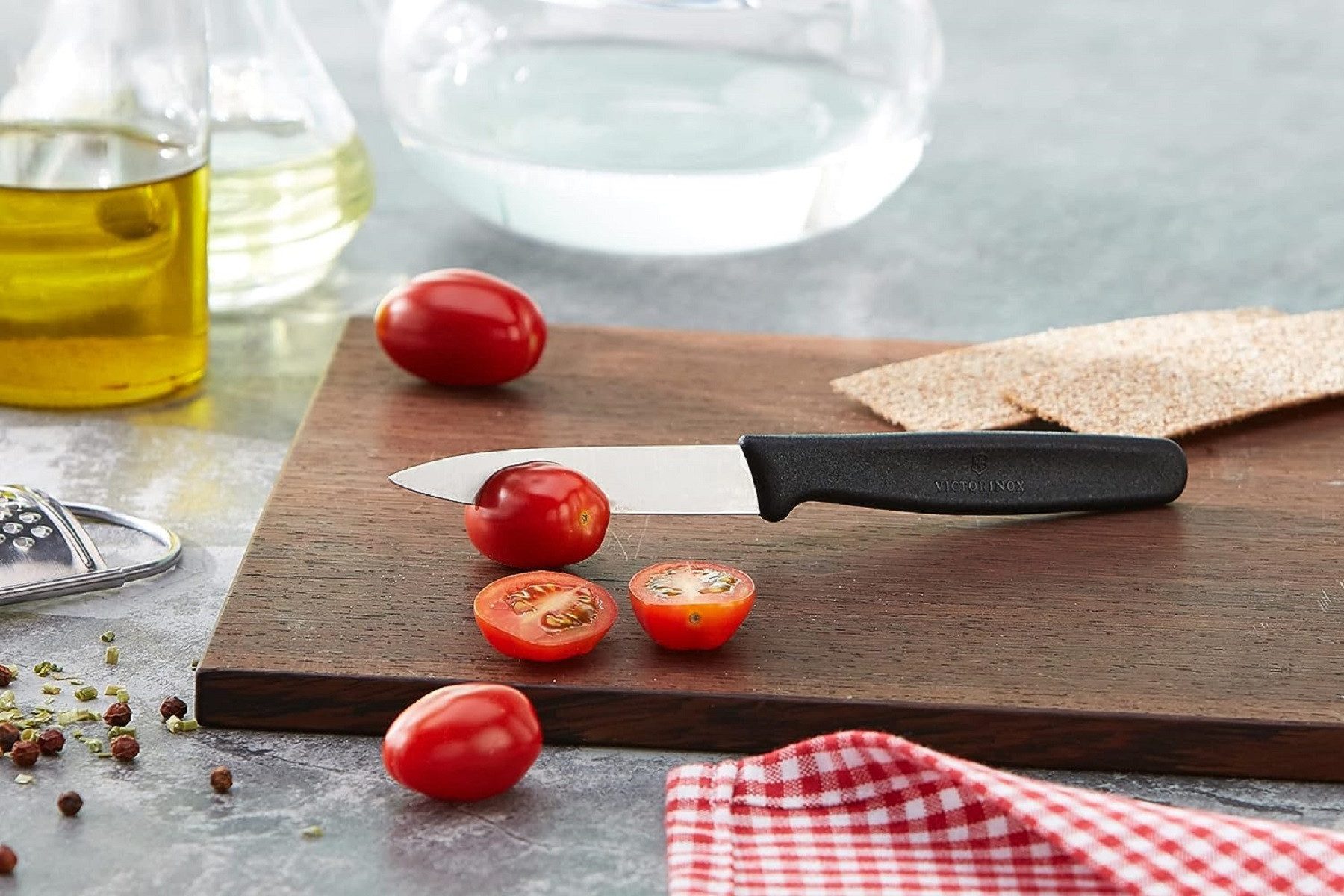 Victorinox Gemüsemesser Gemüsemesser mit extra scharfer Klinge und geradem Schliff, 25 cm, Robuster Kunststoff-Griff, spülmaschinengeeignet, Made in Switzerland