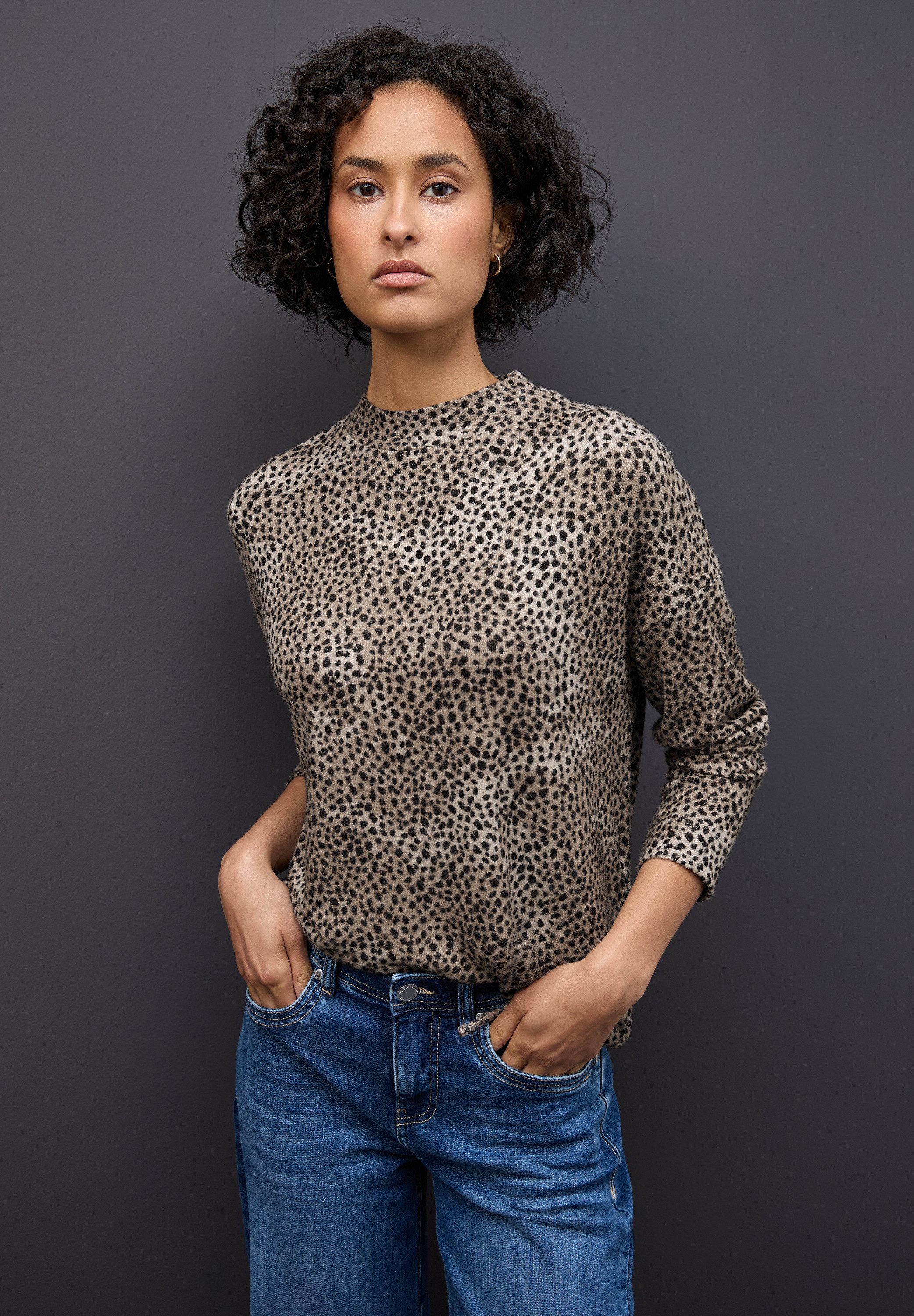 STREET ONE Stehkragenpullover mit Leo-Print