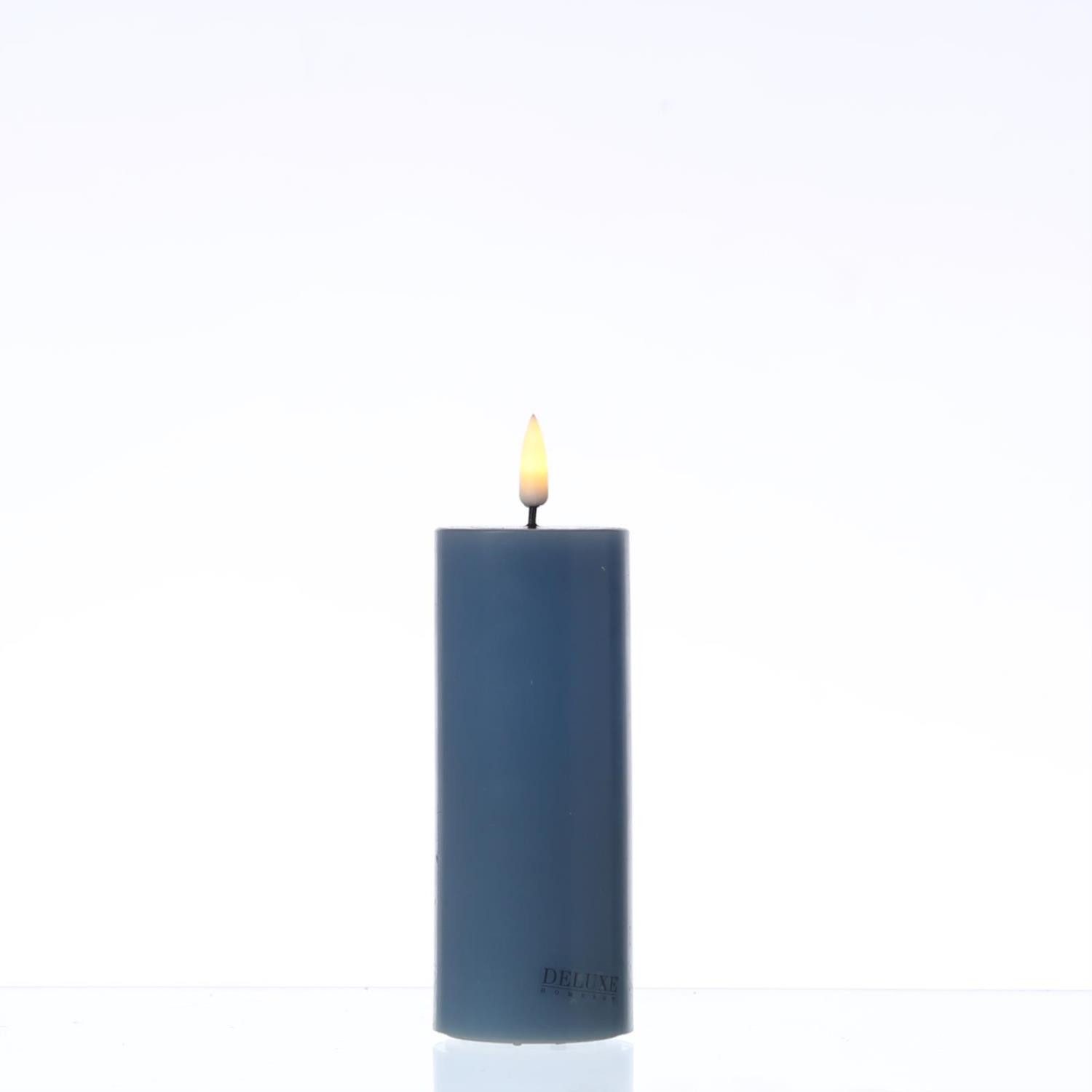 Deluxe Homeart LED-Kerze Mia Deluxe Echtwachs Wachsspiegel flackernd H: 12,5cm D: 5cm eisblau