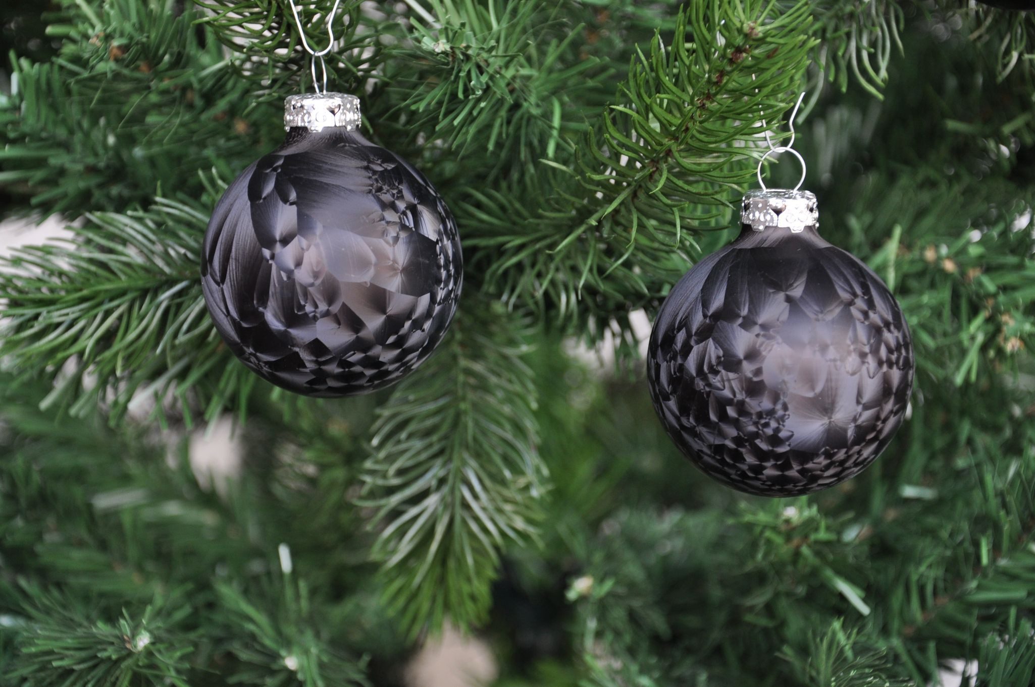Thüringer Glasdesign Christbaumschmuck JACK 12x Glas Eislack Christbaumkugeln 6cm Thüringer Weihnachtskugeln, echt Glas, teilweise Handarbeit, inkl. praktischer Aufbewahrungsbox
