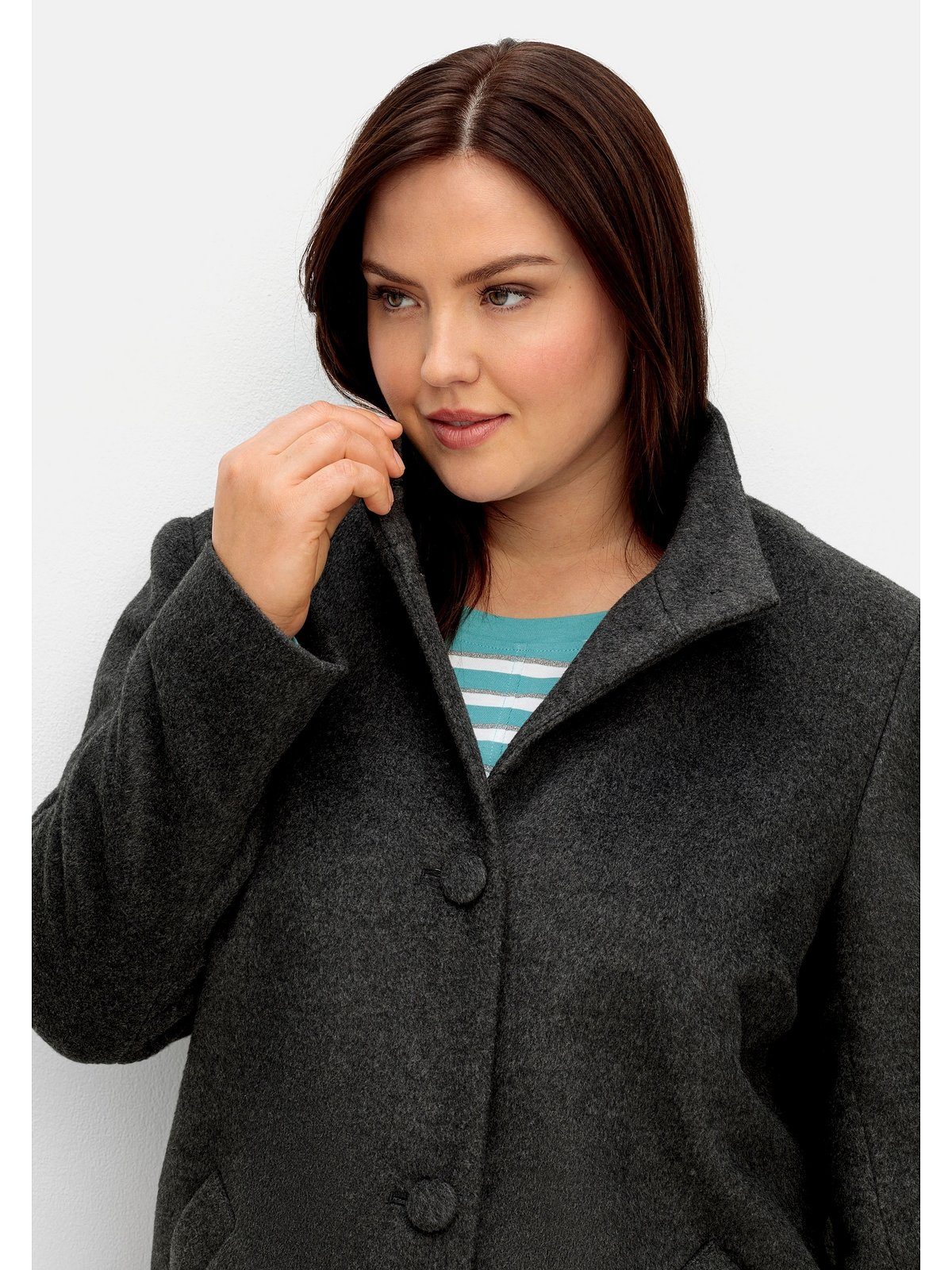 Sheego Wintermantel Große Größen mit Stehkragen, in flauschiger Qualität